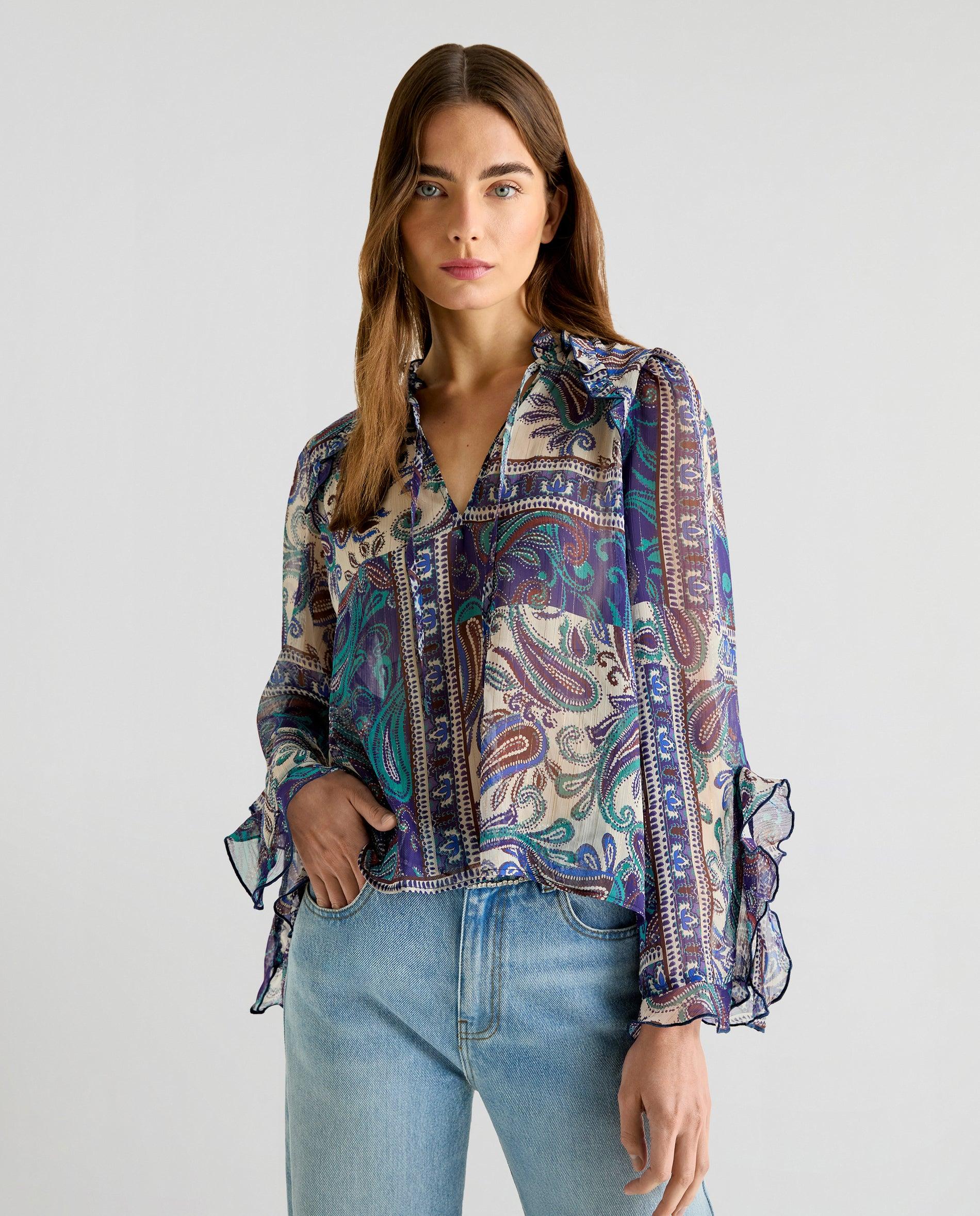 Imagem 0 de Blusa Semitransparente com Detalhe de Folhos