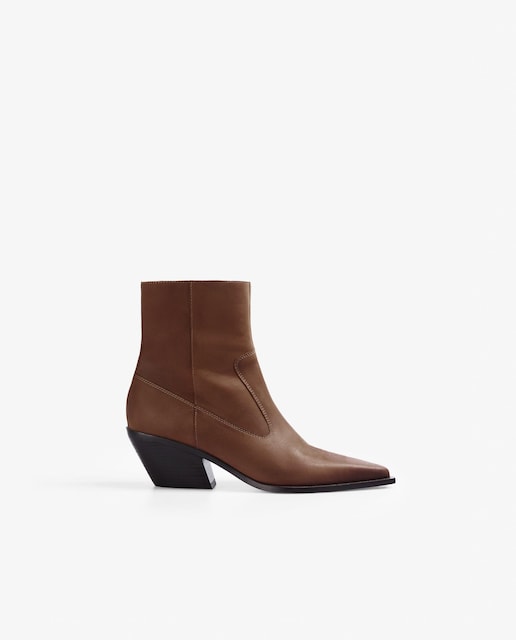 Imagem 0 de Botins de Pele com Fecho Zip Lateral
