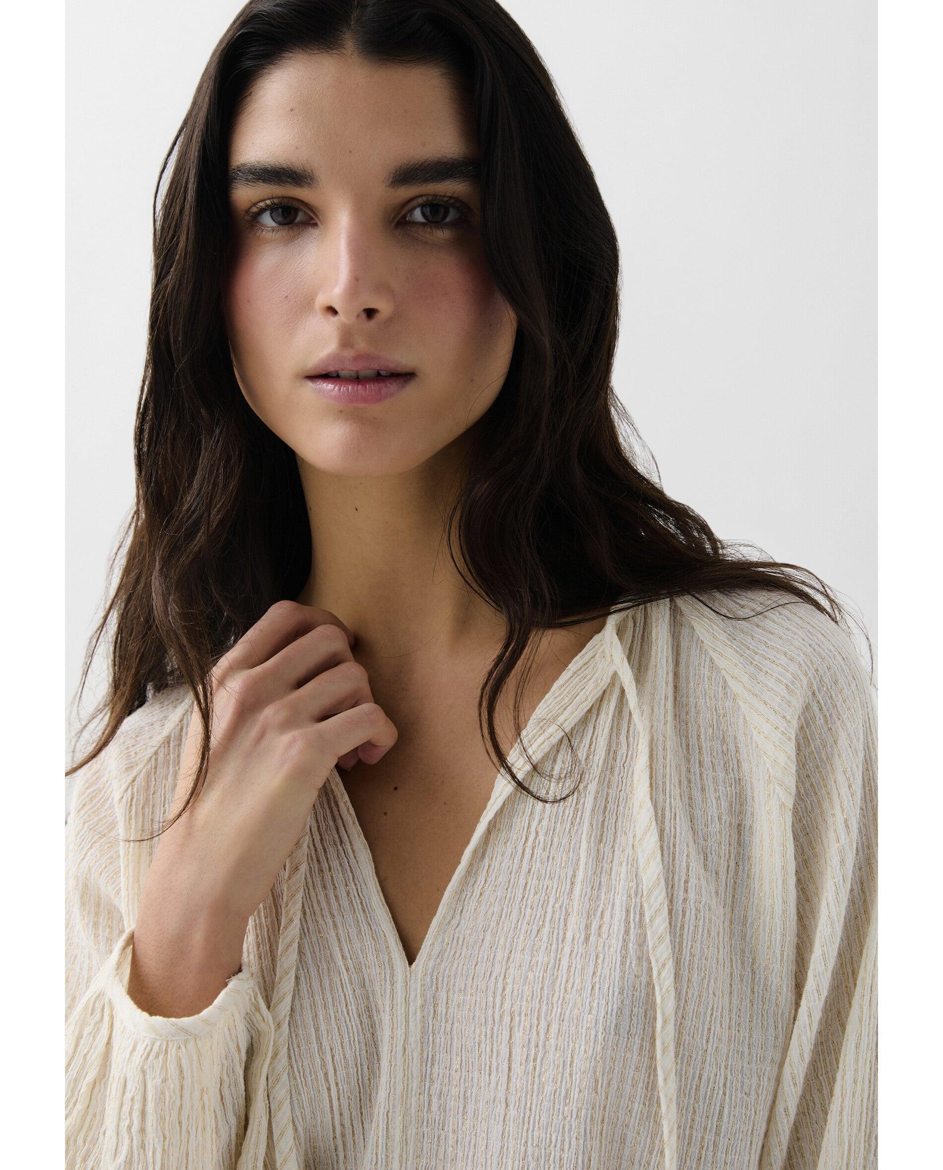 Blusa Curta com Punhos Elásticos Cru-3