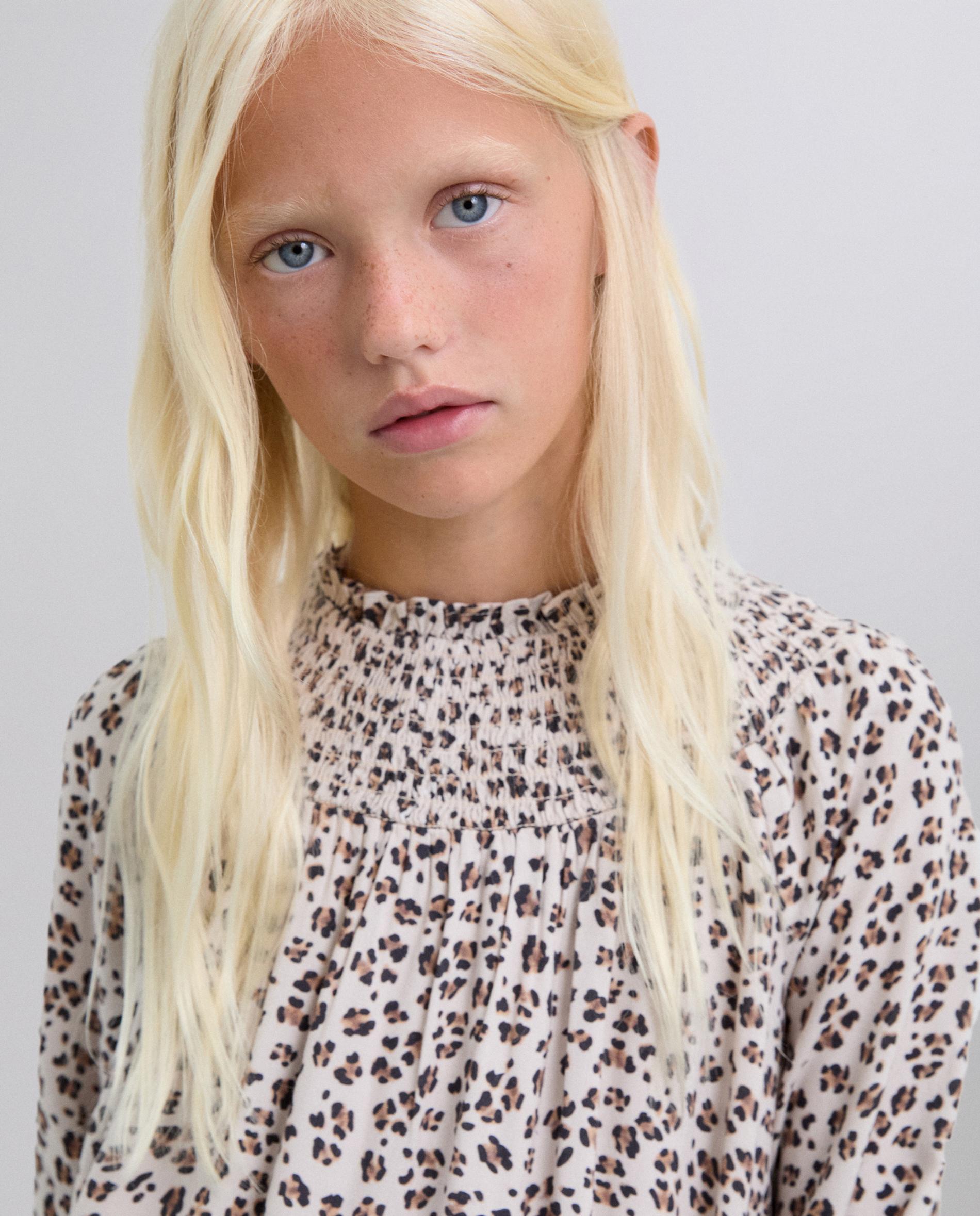Vestido com Estampado Animal Print e Manga Comprida Ligeiramente Abalonada Scalpers Branco-5