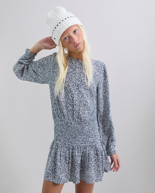 Imagem 0 de Vestido Curto de Manga Comprida com Estampado de Flores e Cintura Franzida