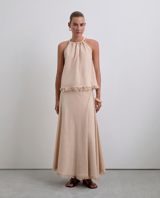 Imagem 0 de Top com Detalhe de Franjas e Decote Halter