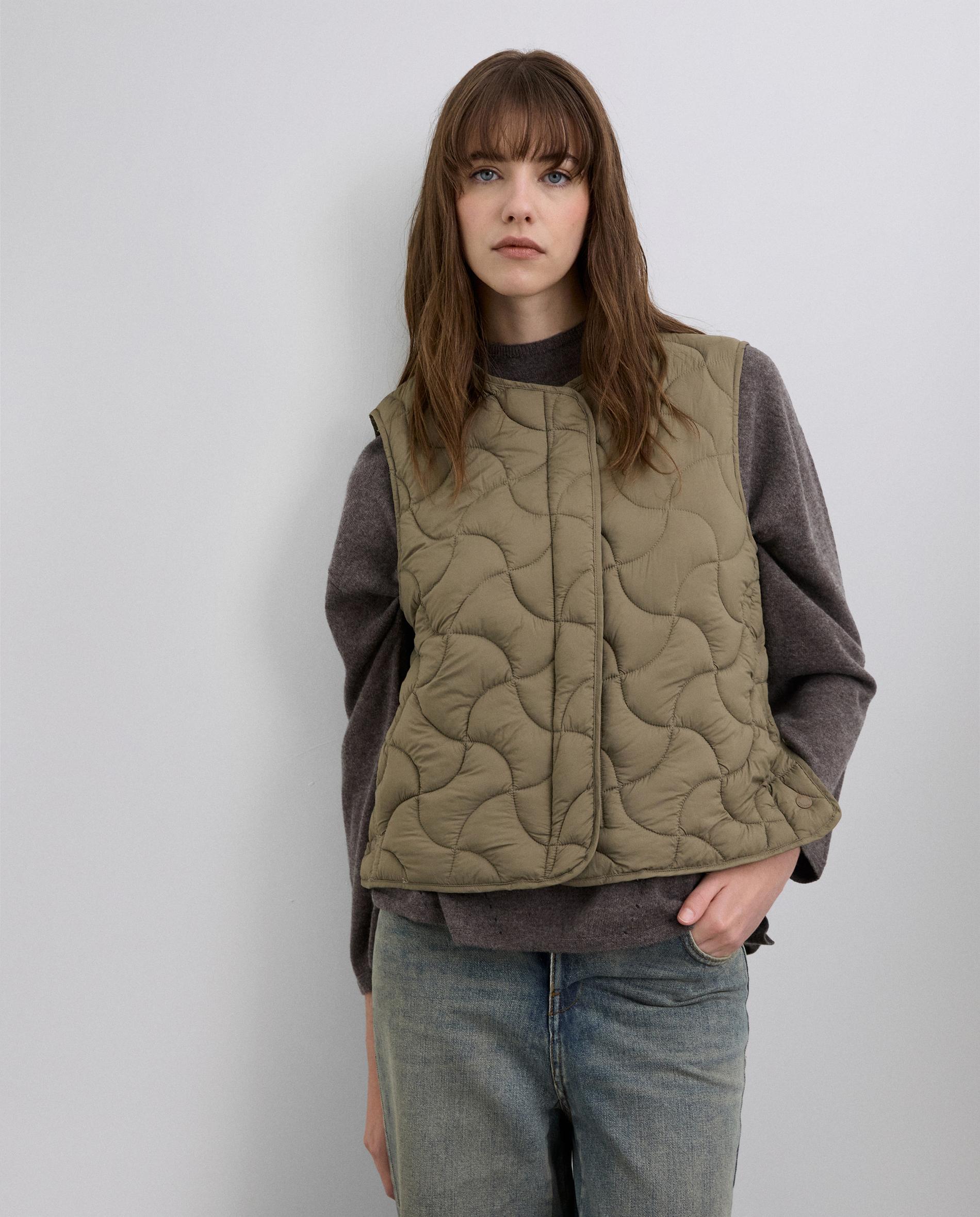 Colete Acolchoado com Pespontos Ondulados Caqui-1