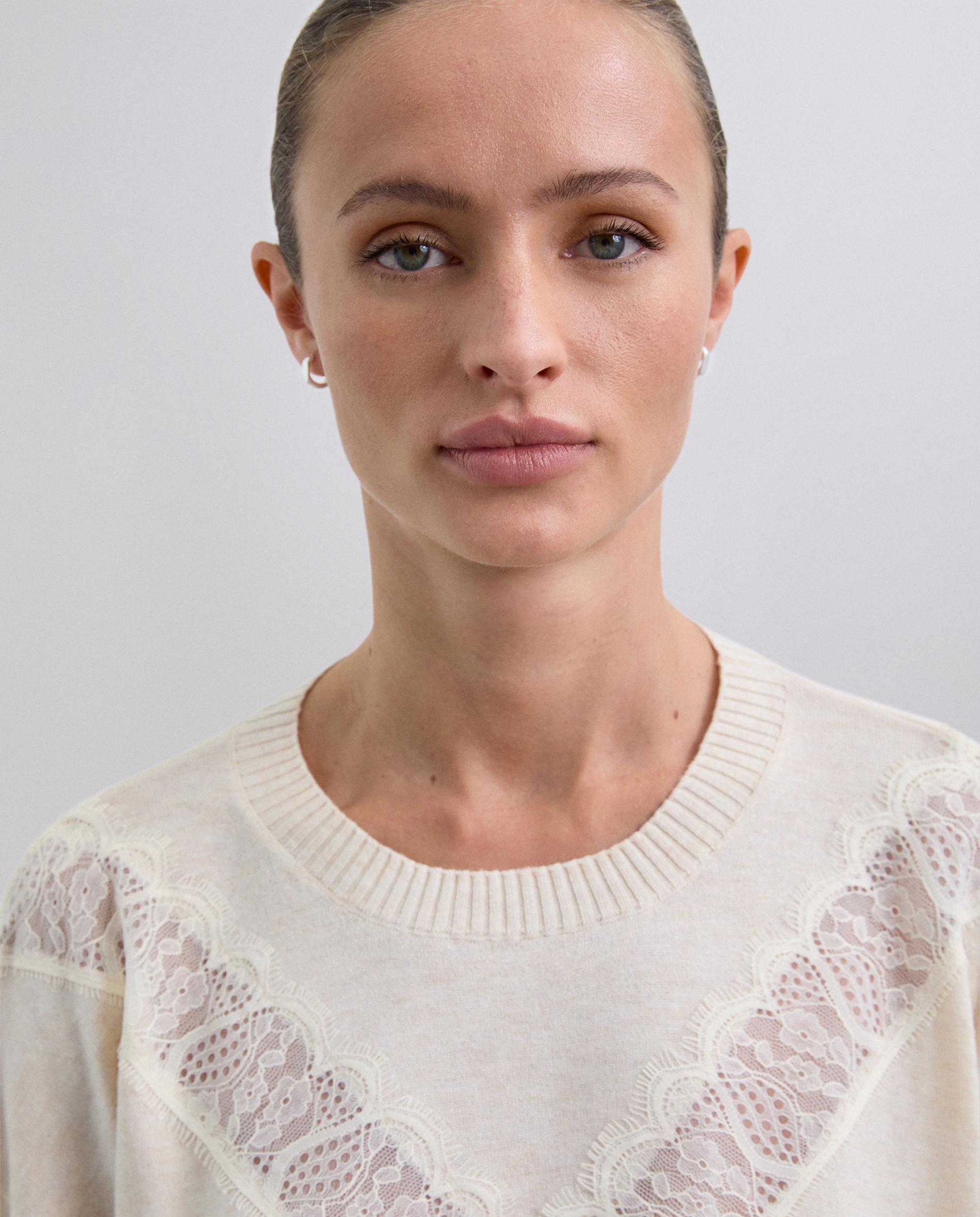 Camisola de Lã com Renda Bege-4