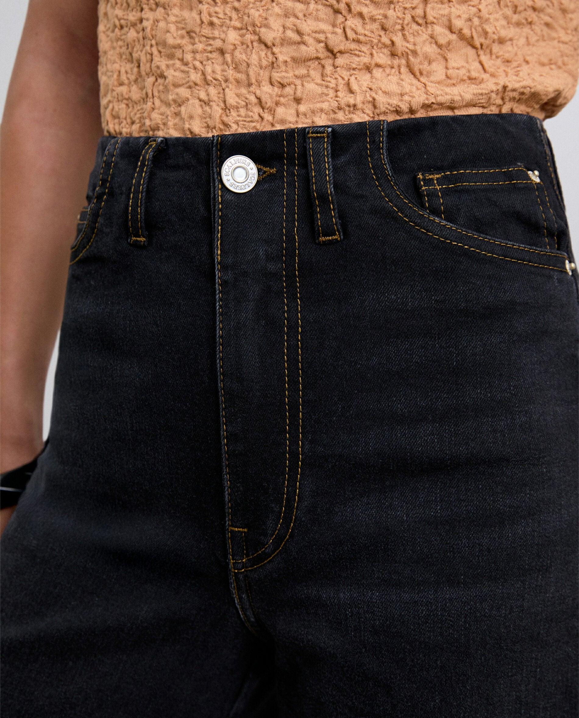 Jeans com Corte a Direito de Cintura Alta e Corte Culotte Preto-3