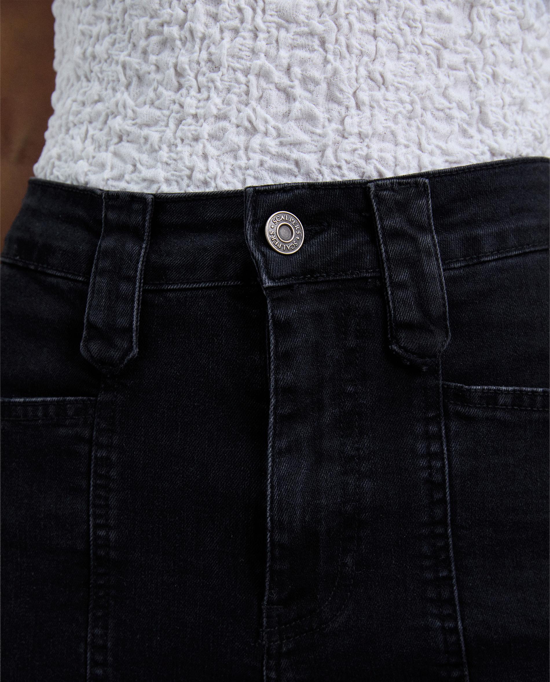 Jeans de Corte Bootcut e Cintura Alta Preto-4