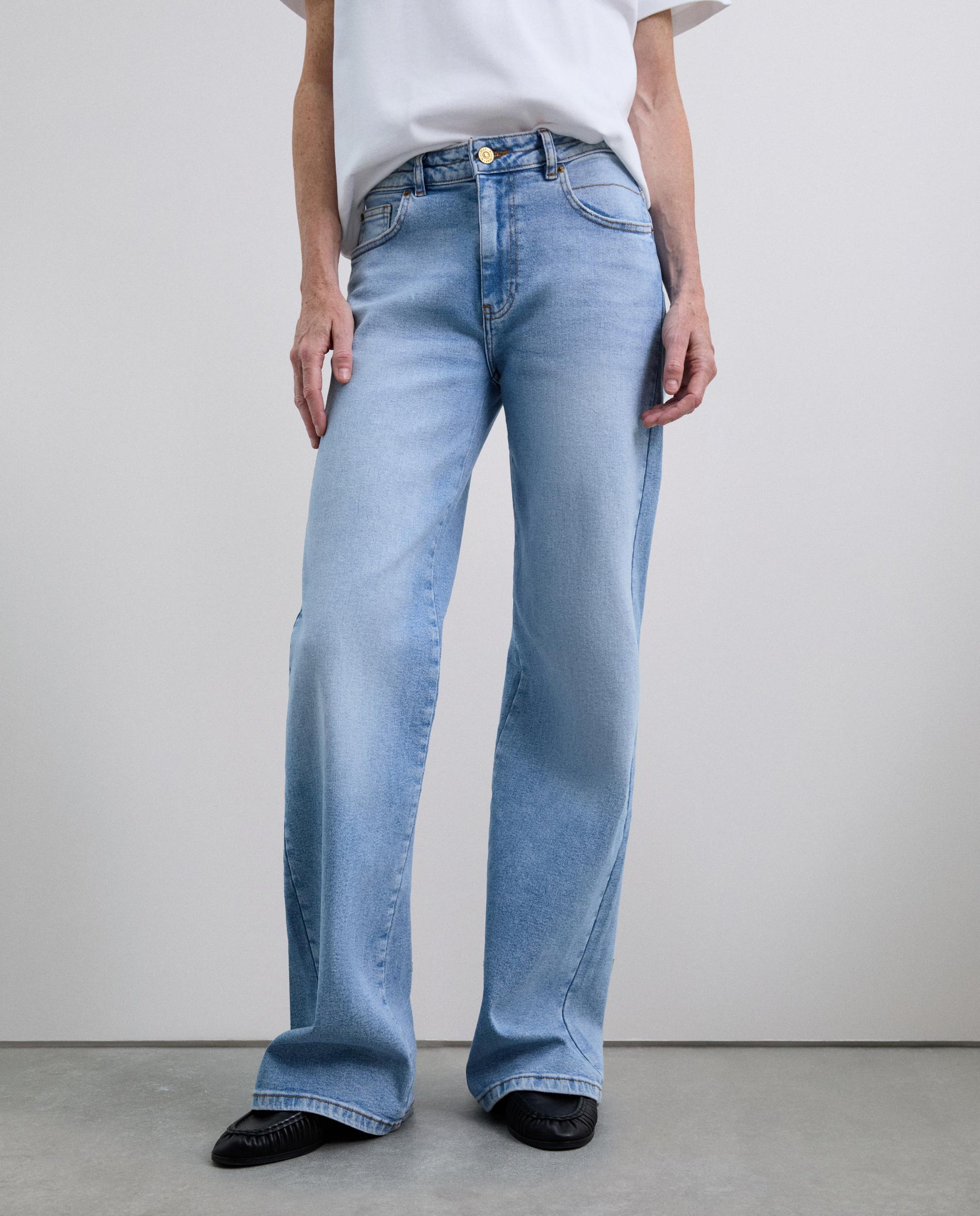 Jeans com Corte a Direito com Cintura Média e Bolsos Azul-claro-2
