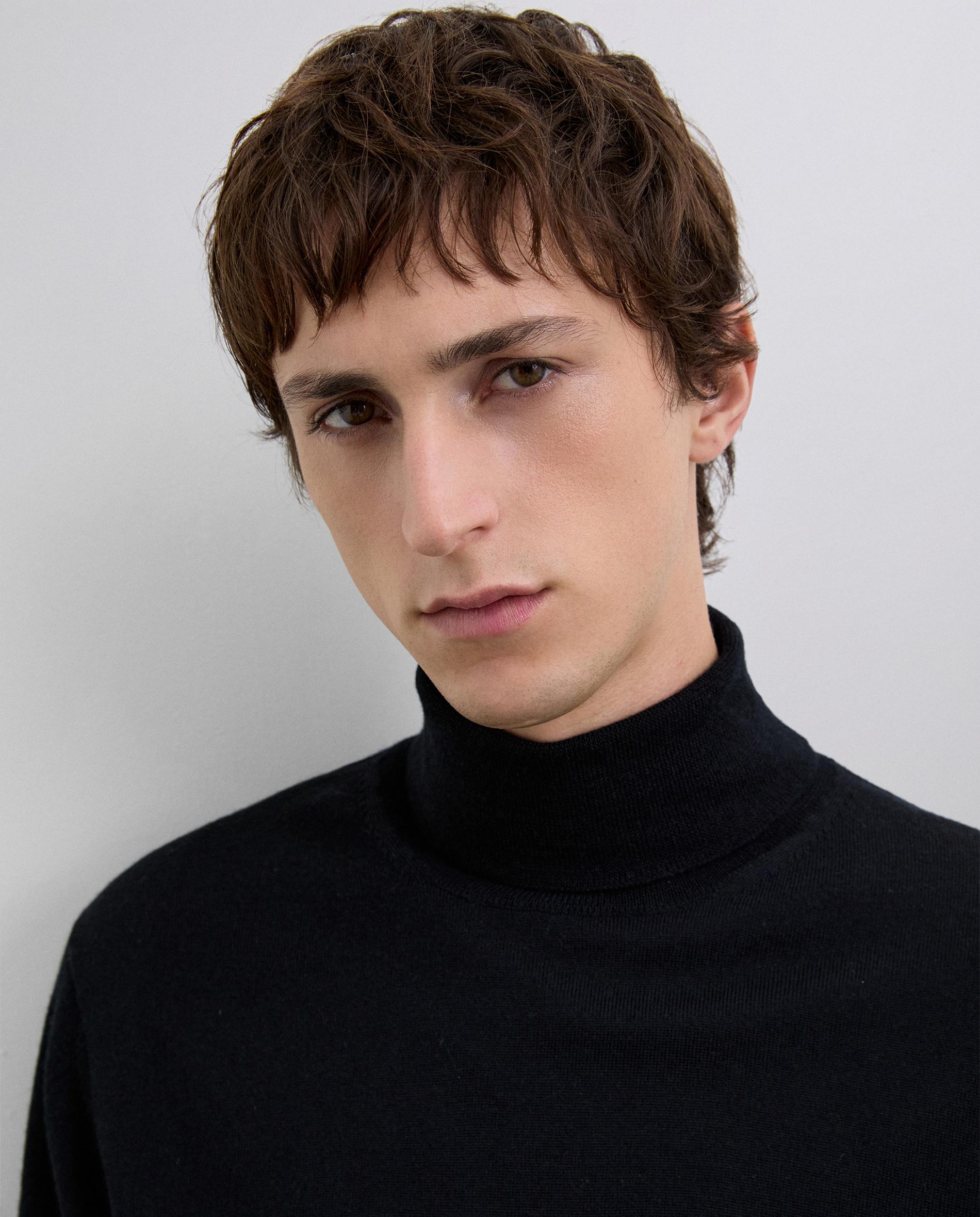 Camisola Lisa com Gola Alta Preto-4