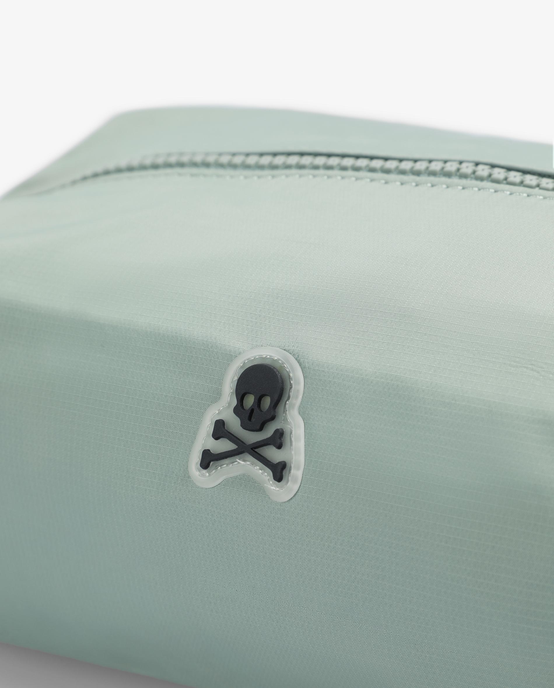 Necessaire com Tiradores Laterais e Logo Verde-claro-4