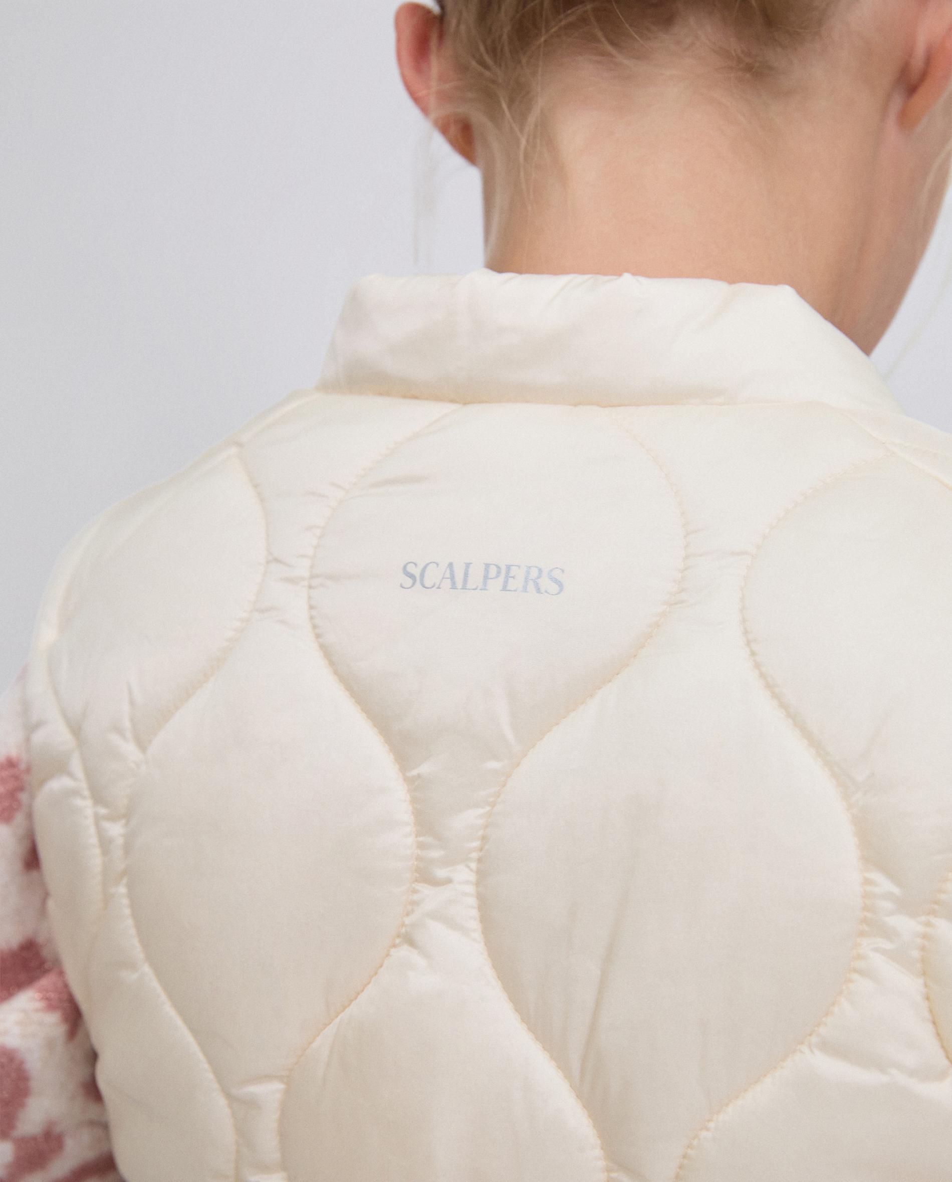 Colete Infantil Acolchoado com Logo Bordado Pérola-5