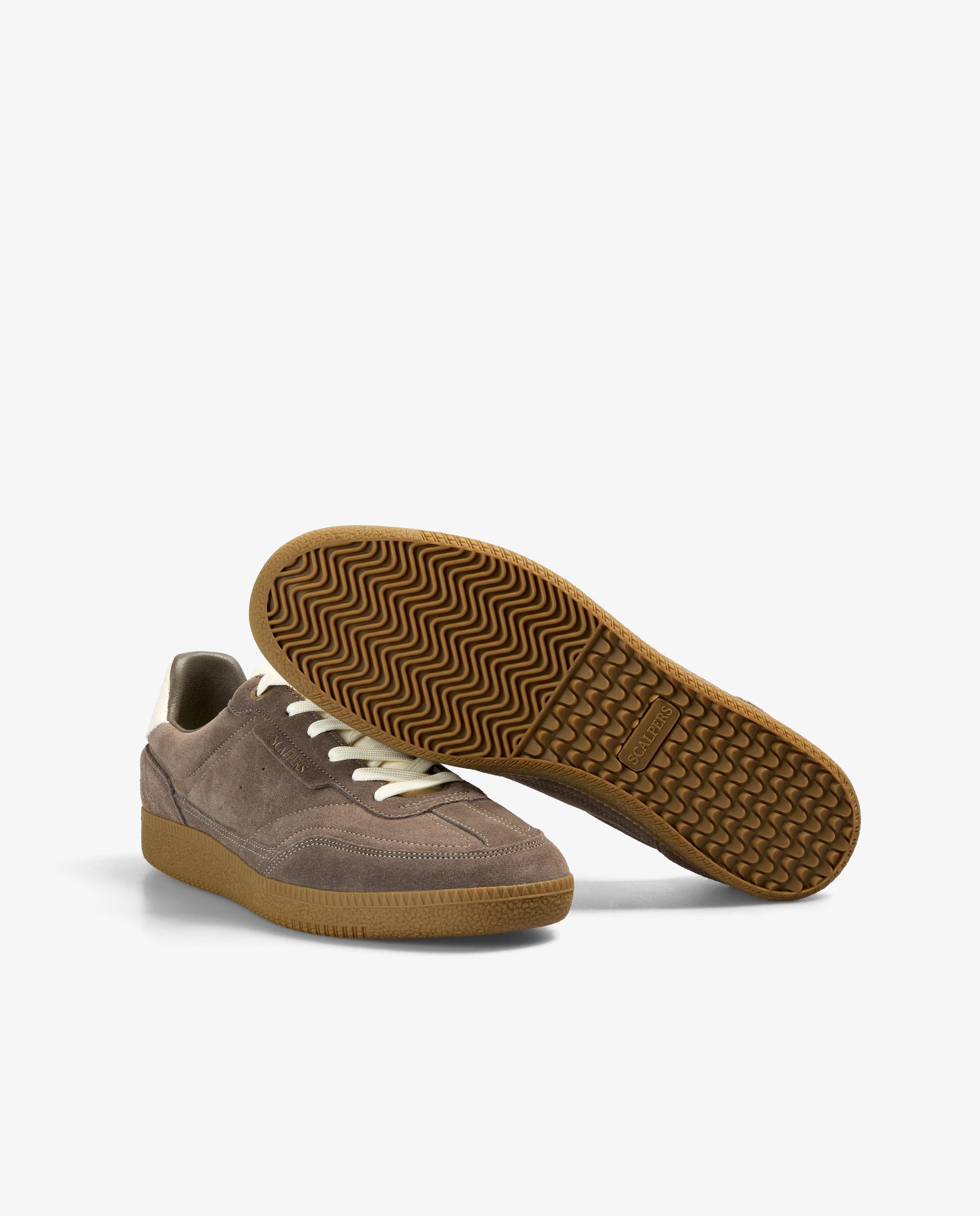 Sapatilhas de Estilo Retro em Camurça e Couro com Calcanhar em Contraste Taupe-4