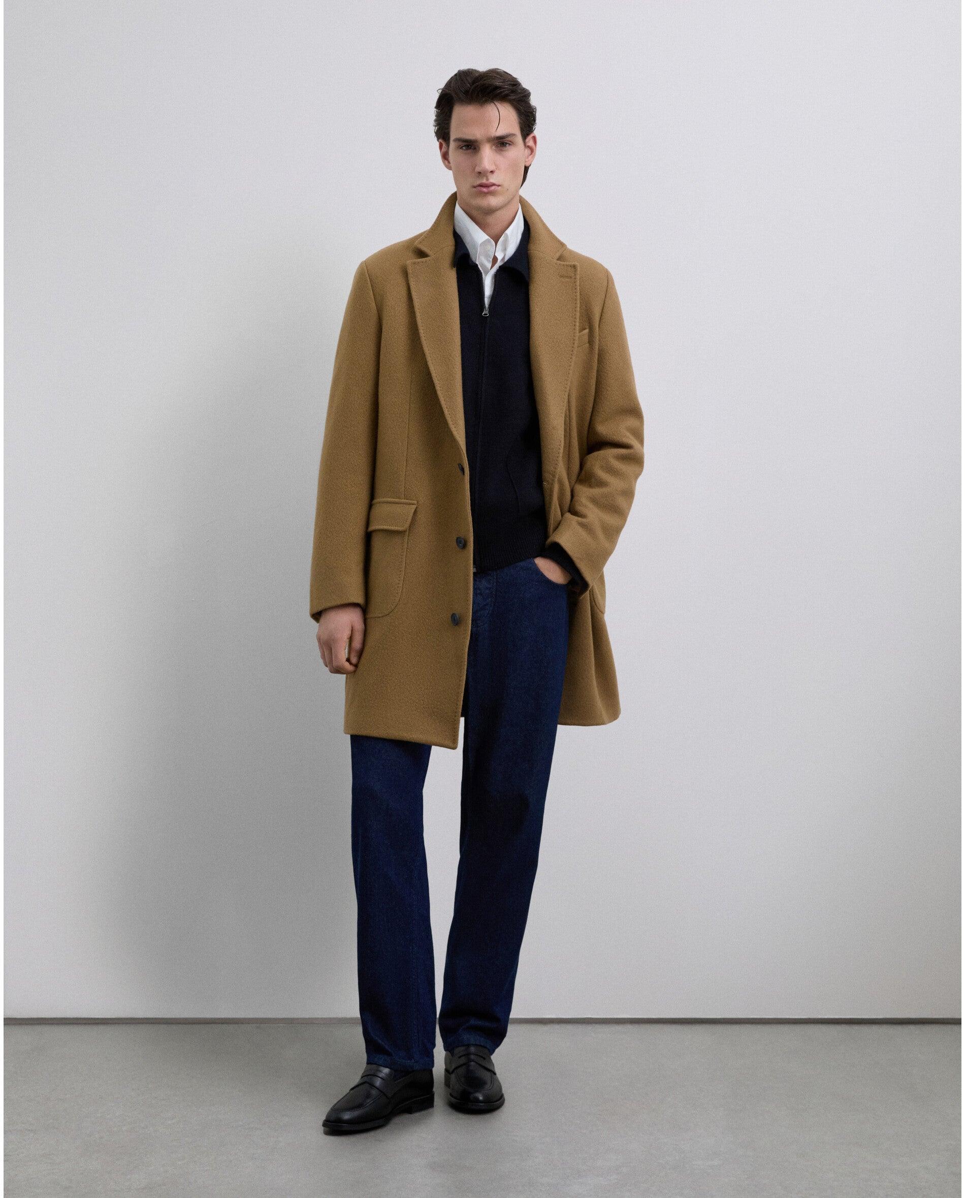 Imagem 0 de Sobretudo de Pano com Lapela e Fecho de Botões