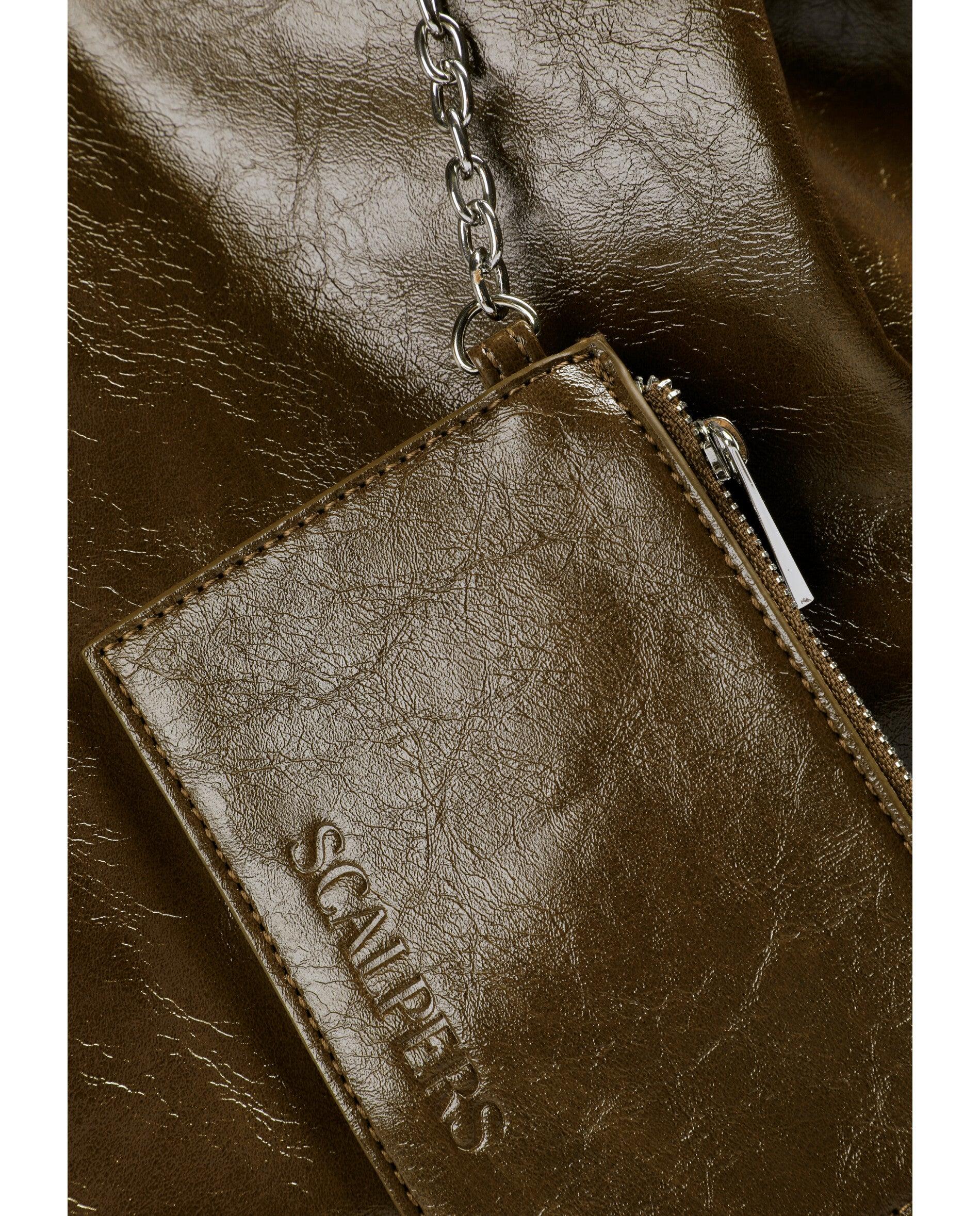 Shopper com Acabamento Brilhante e Porta-moedas em Conjunto Castanho-6
