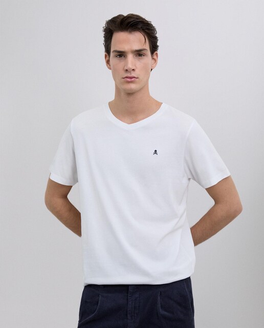 Imagem 0 de T-shirt Básica com Caveira Bordada