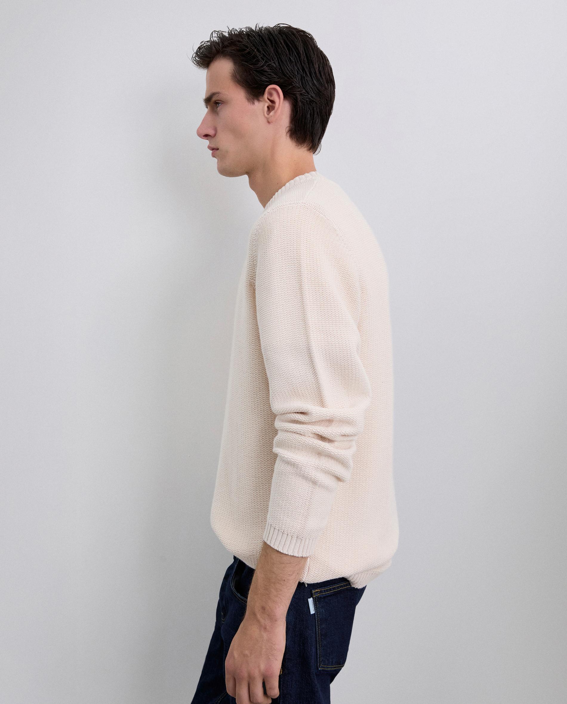 Camisola com Gola Redonda e Caveira Bordada em Peito Creme-5