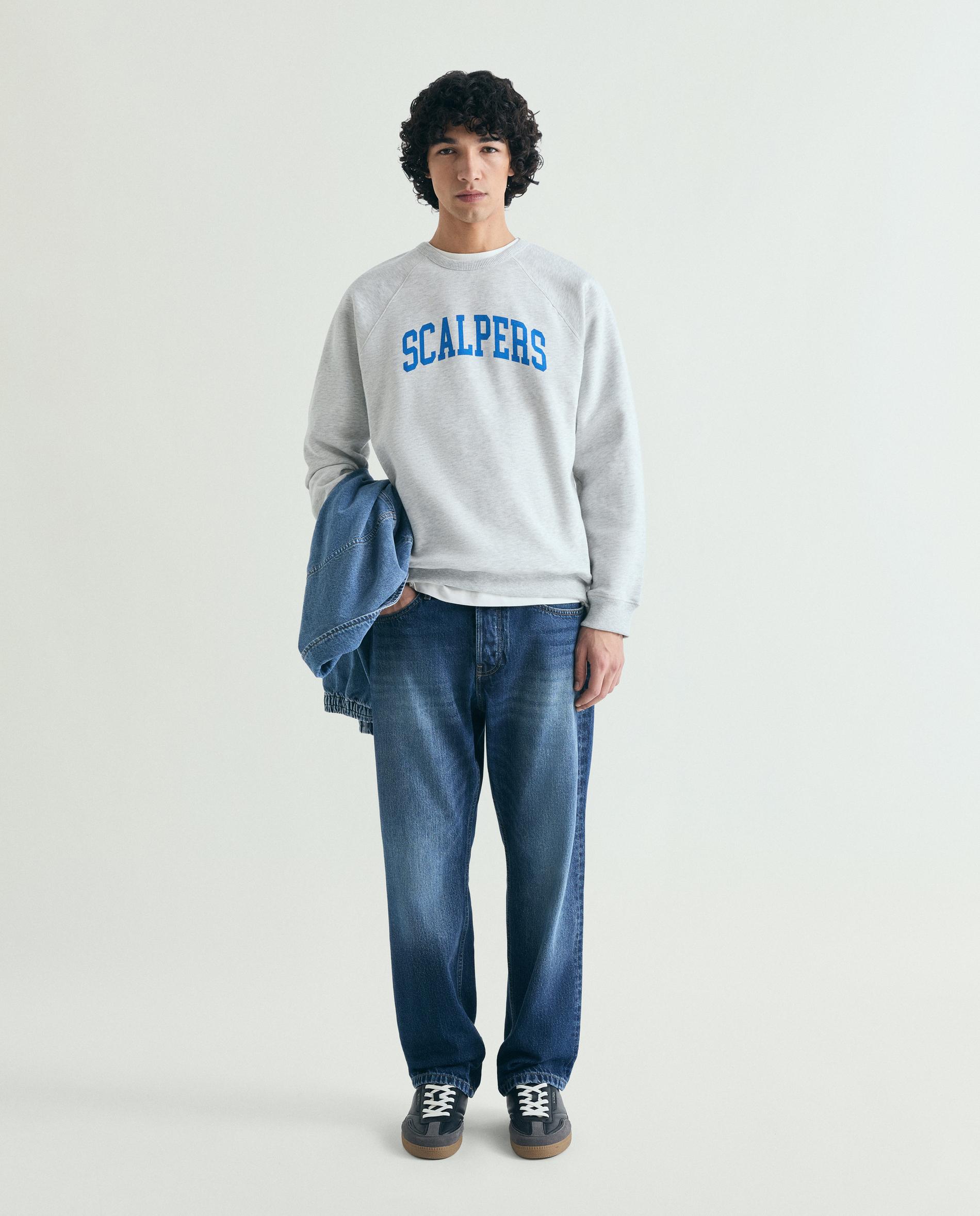 Sweatshirt com Gola Redonda e Logo Frontal Cinzento-claro-3