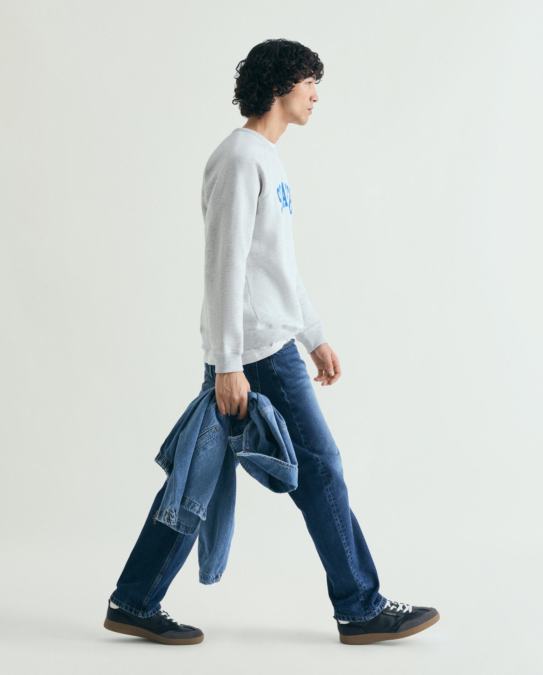 Sweatshirt com Gola Redonda e Logo Frontal Cinzento-claro-4