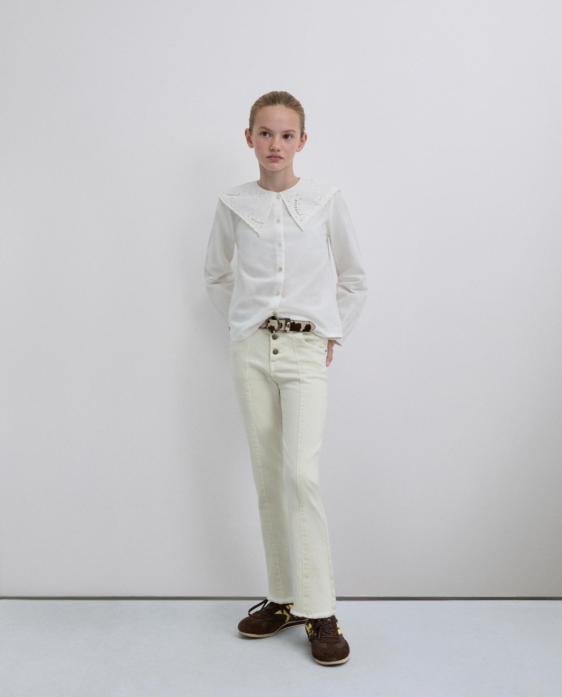 Blusa Infantil com Detalhe Bordado na Gola e Acabamento em Ondas Scalpers Branco-3