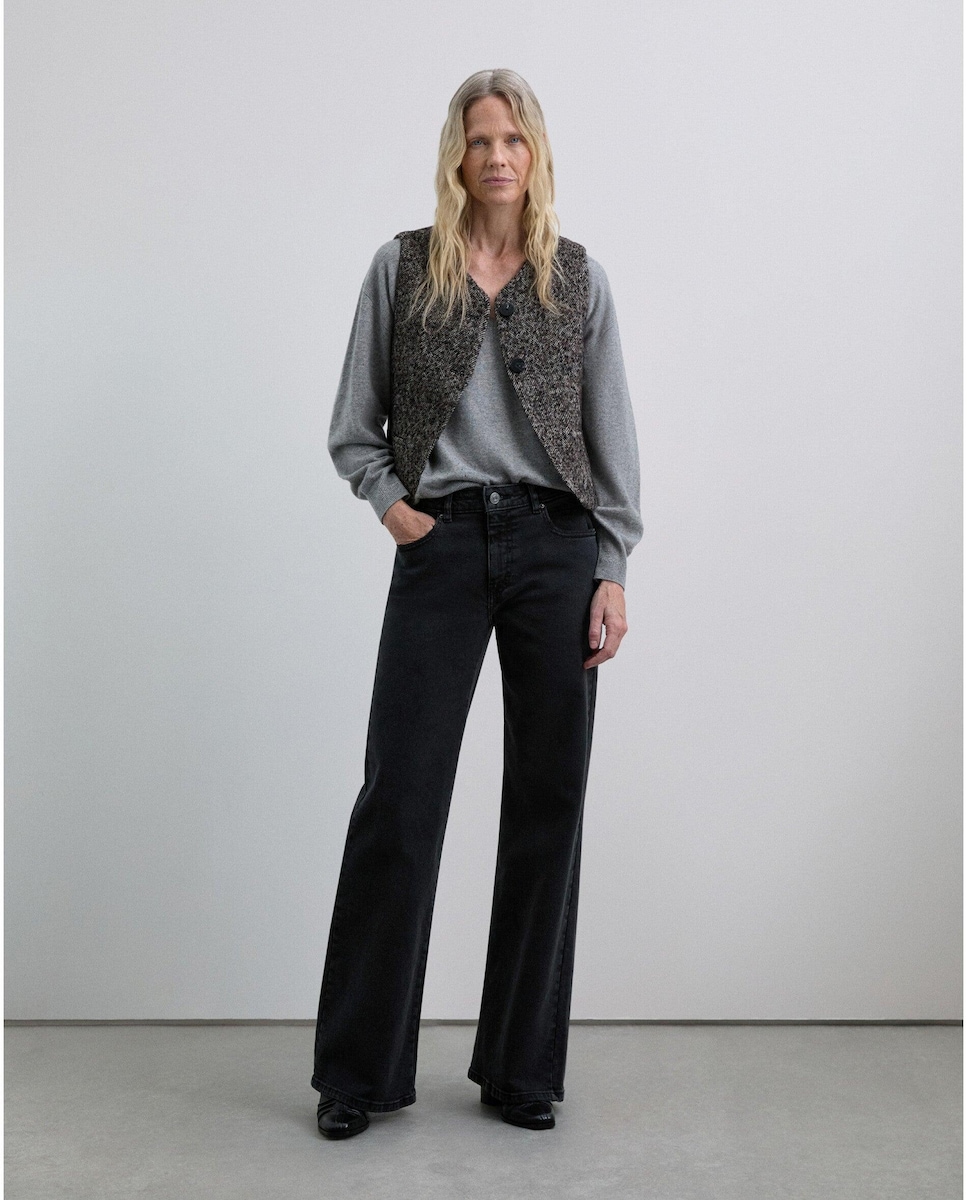 Colete com Golas em V e Fecho de Botões Cinzento-3