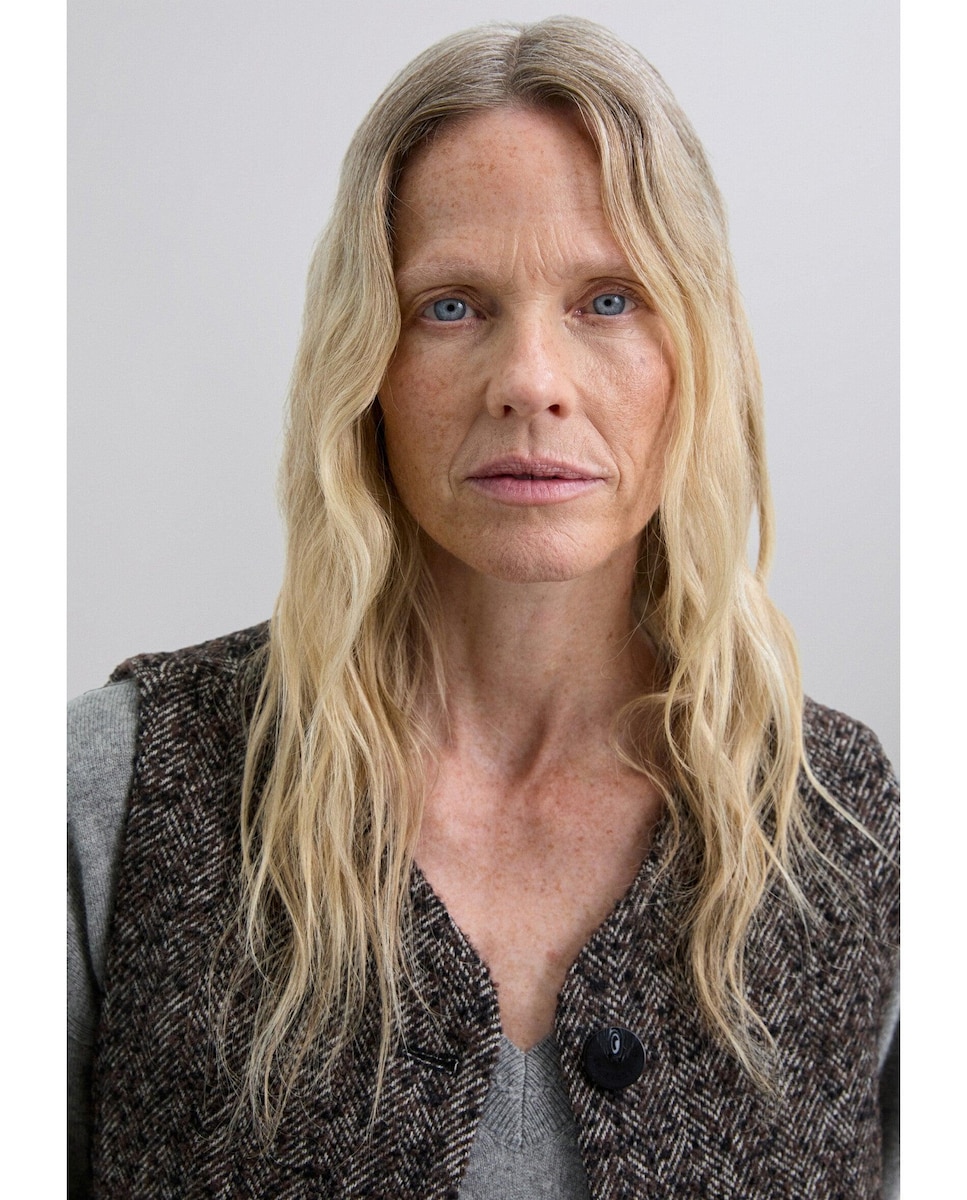 Colete com Golas em V e Fecho de Botões Cinzento-6