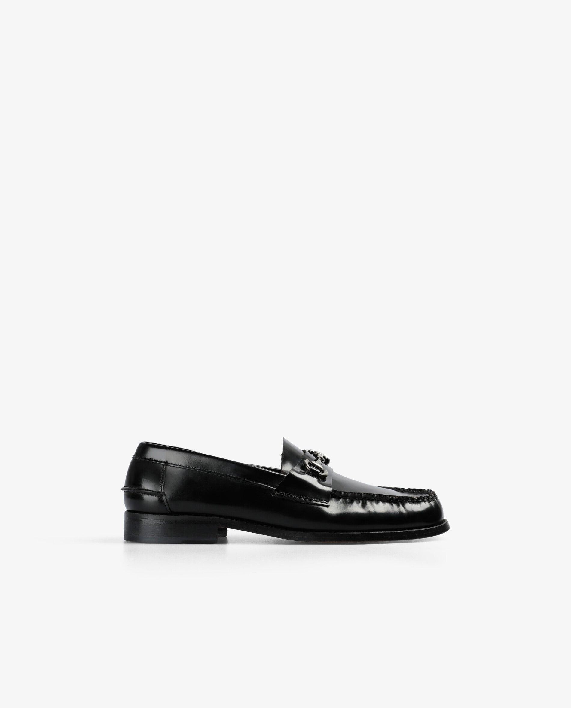 Mocassins de Pele com Acabamento Brilhante Preto-1