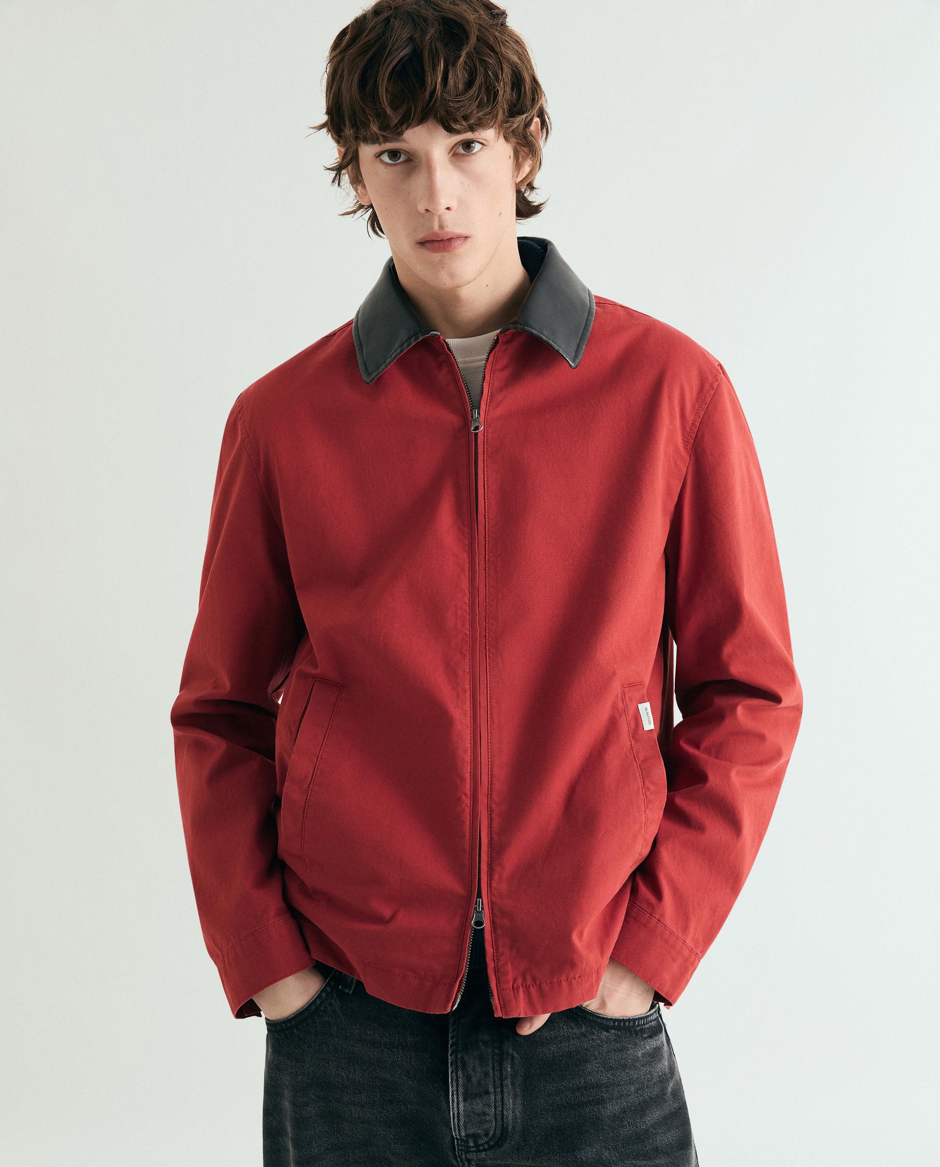 Imagem 0 de Casaco com Gola em Contraste e Fecho Zip