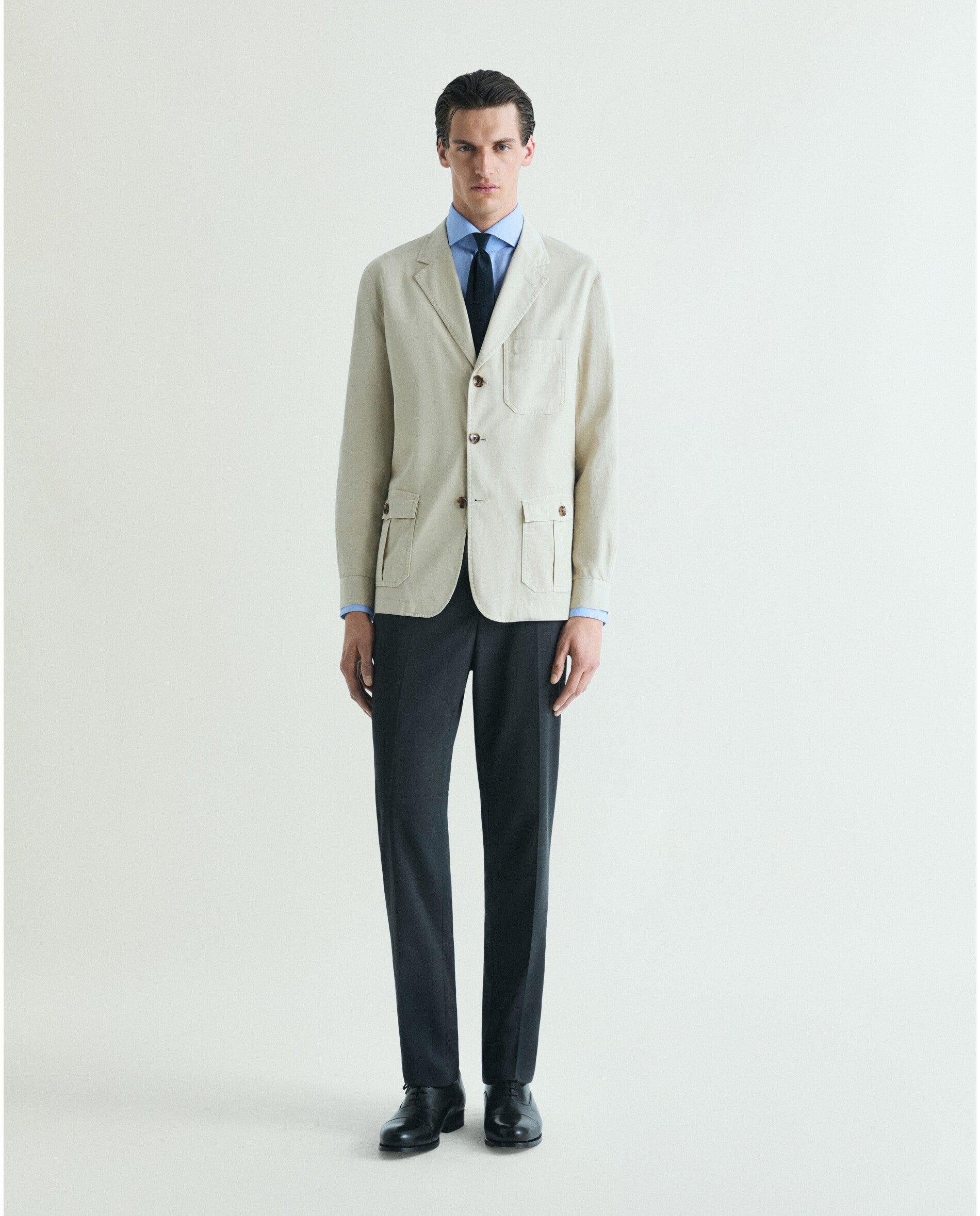 Blazer Regular Fit com Bolsos de Aba Bege-4