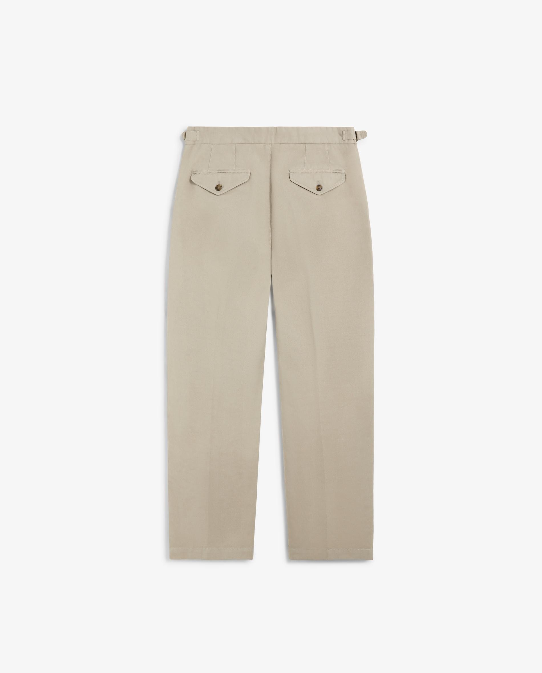 Calças Chino com Pinças e Ajustadores Laterais na Cintura Camel-7