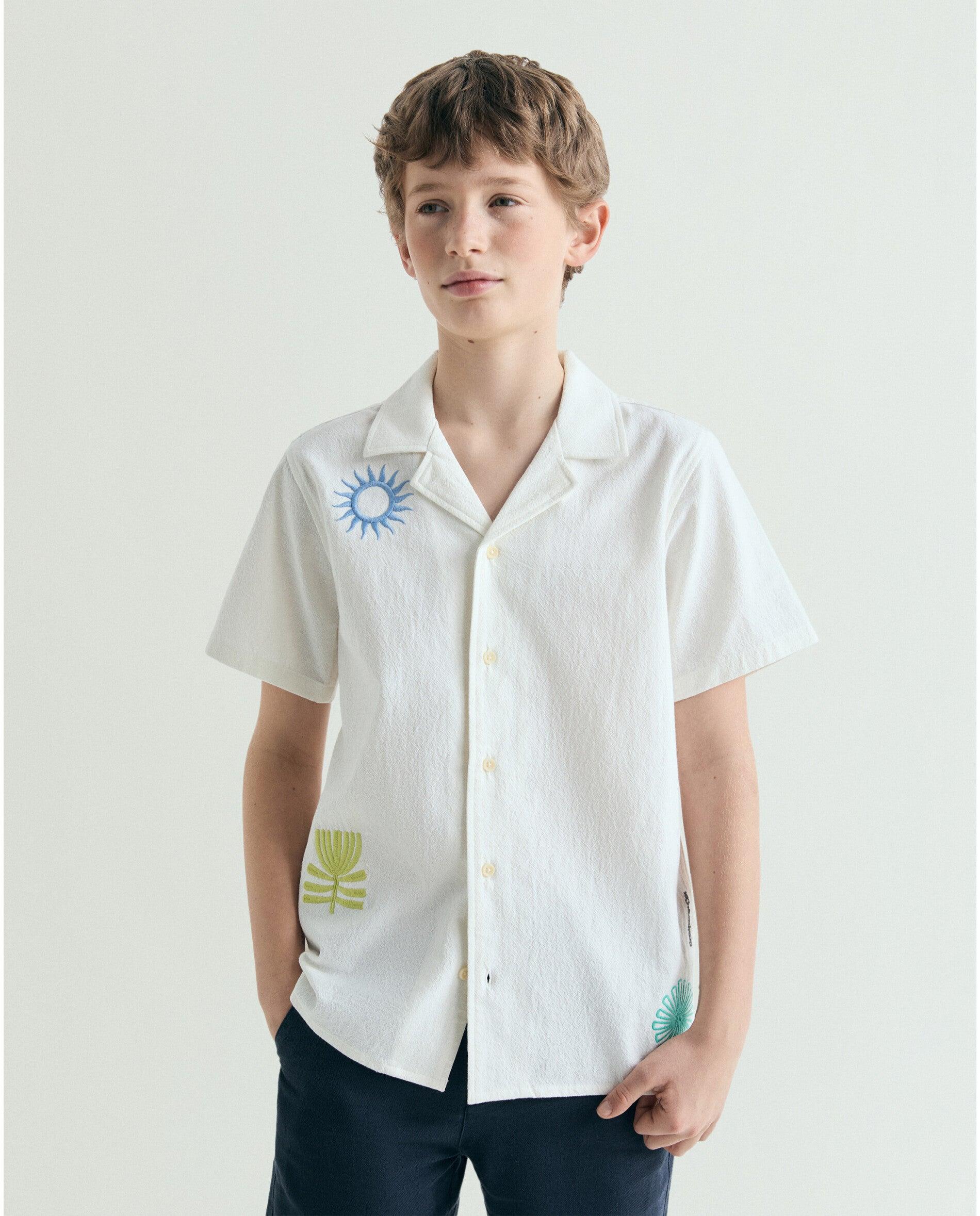 Imagem 0 de Camisa Infantil de Manga Curta com Detalhes Bordados