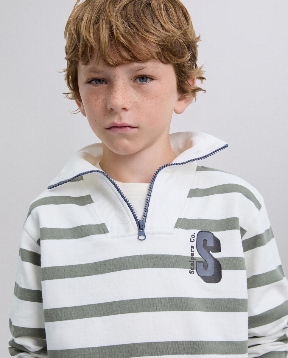 Sweatshirt Regular Fit Estampada às Riscas com Bolsos Frontais Verde-3