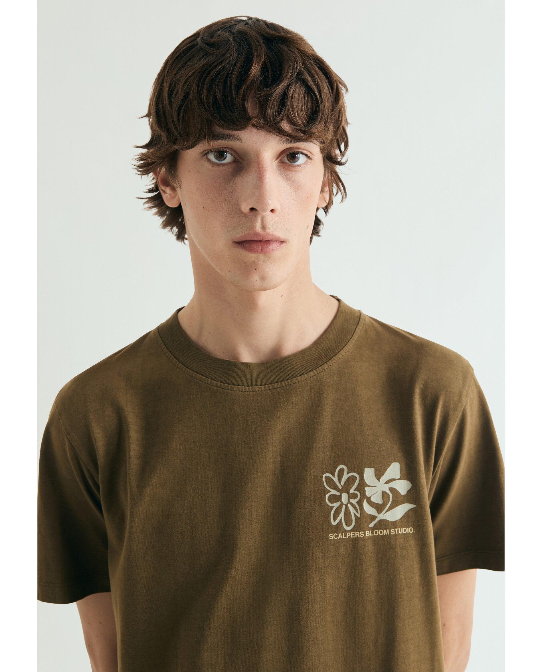 T-shirt com Print Posterior de Manga Curta Caqui-6