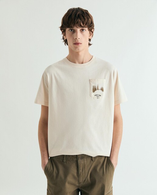 Imagem 0 de T-shirt de Manga Curta com Bolso e Print Posterior