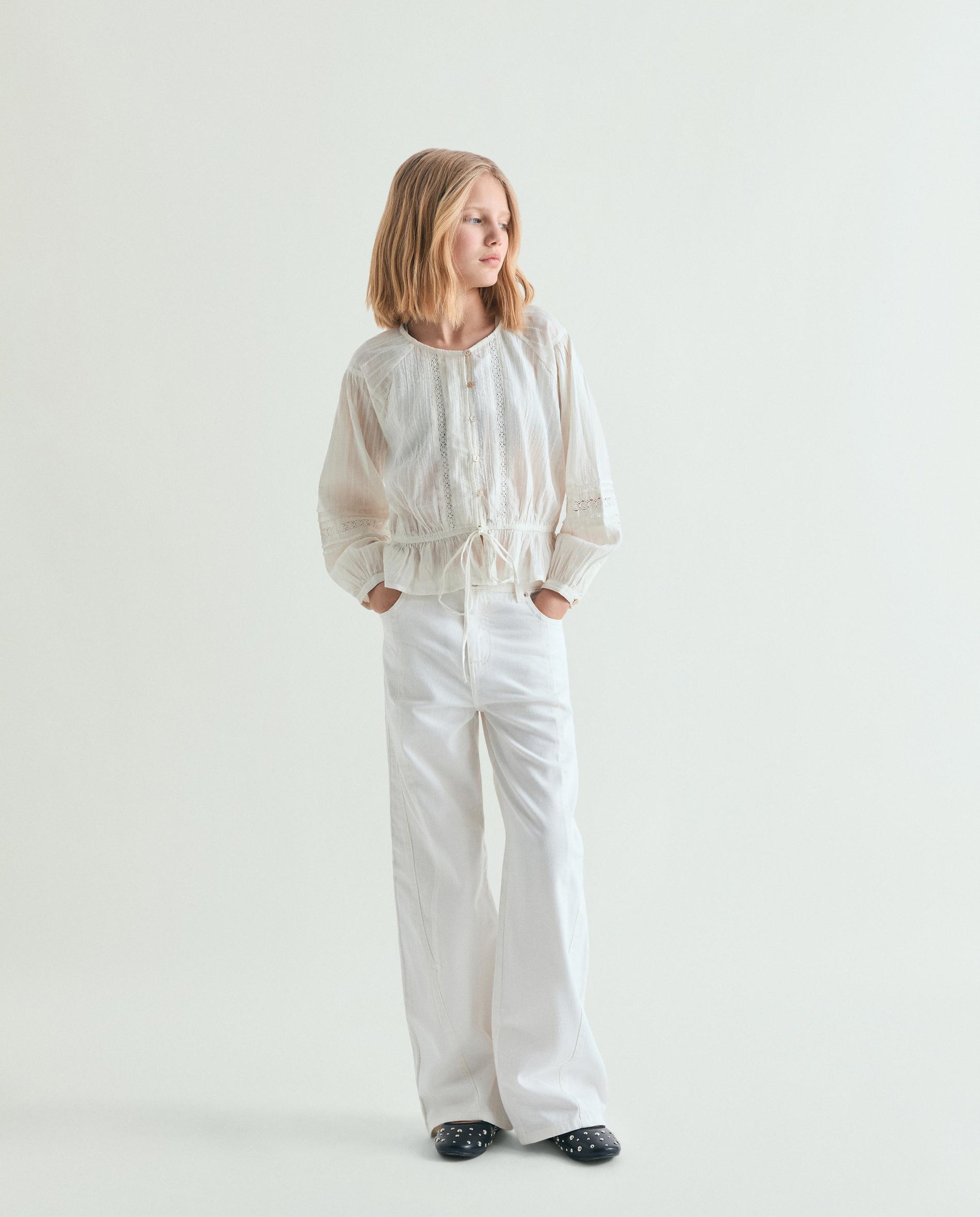 Blusa Infantil com Renda e Mangas Abalonadas Scalpers Branco-3
