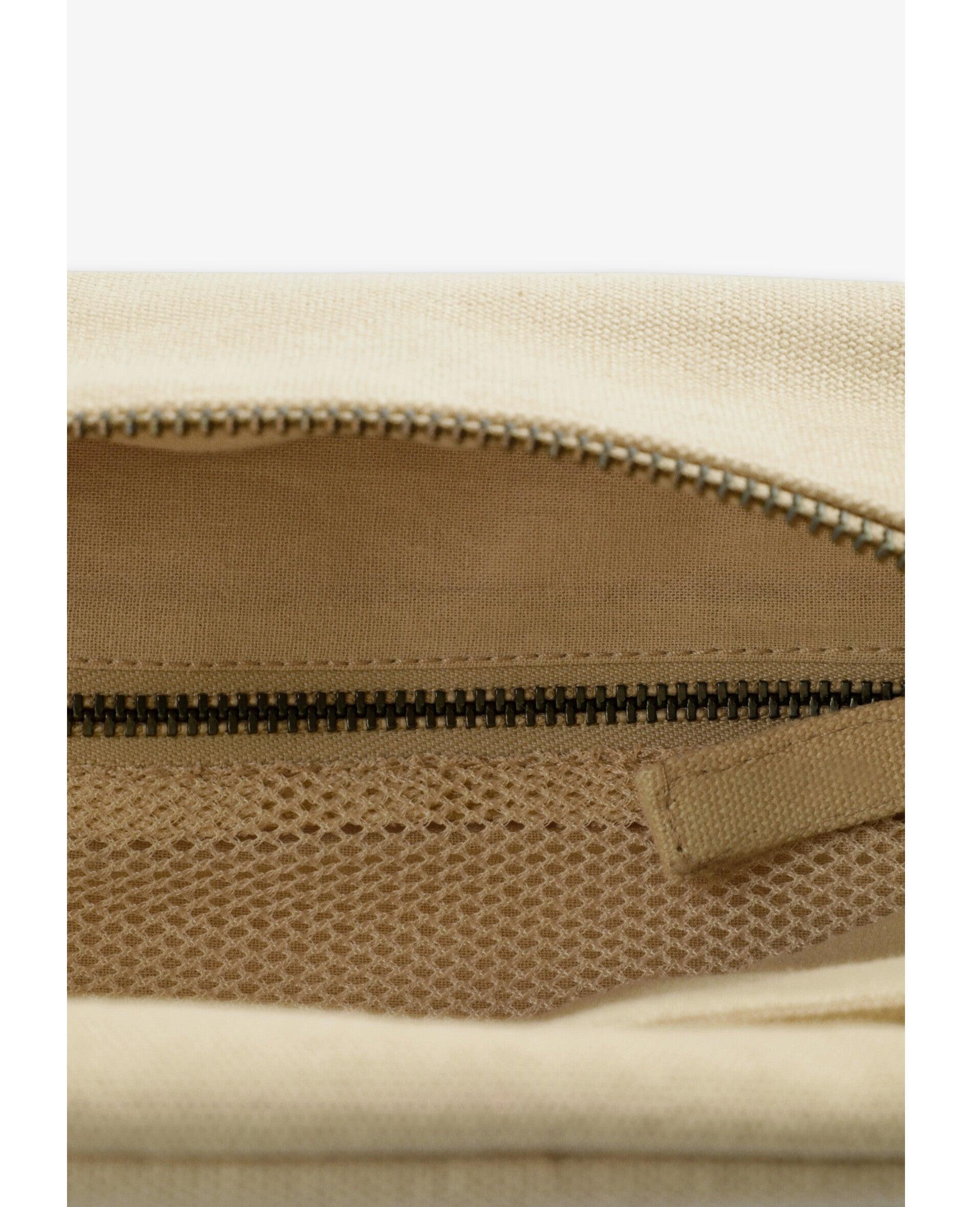 Necessaire com Bolso Frontal e Alça Lateral Bege-7