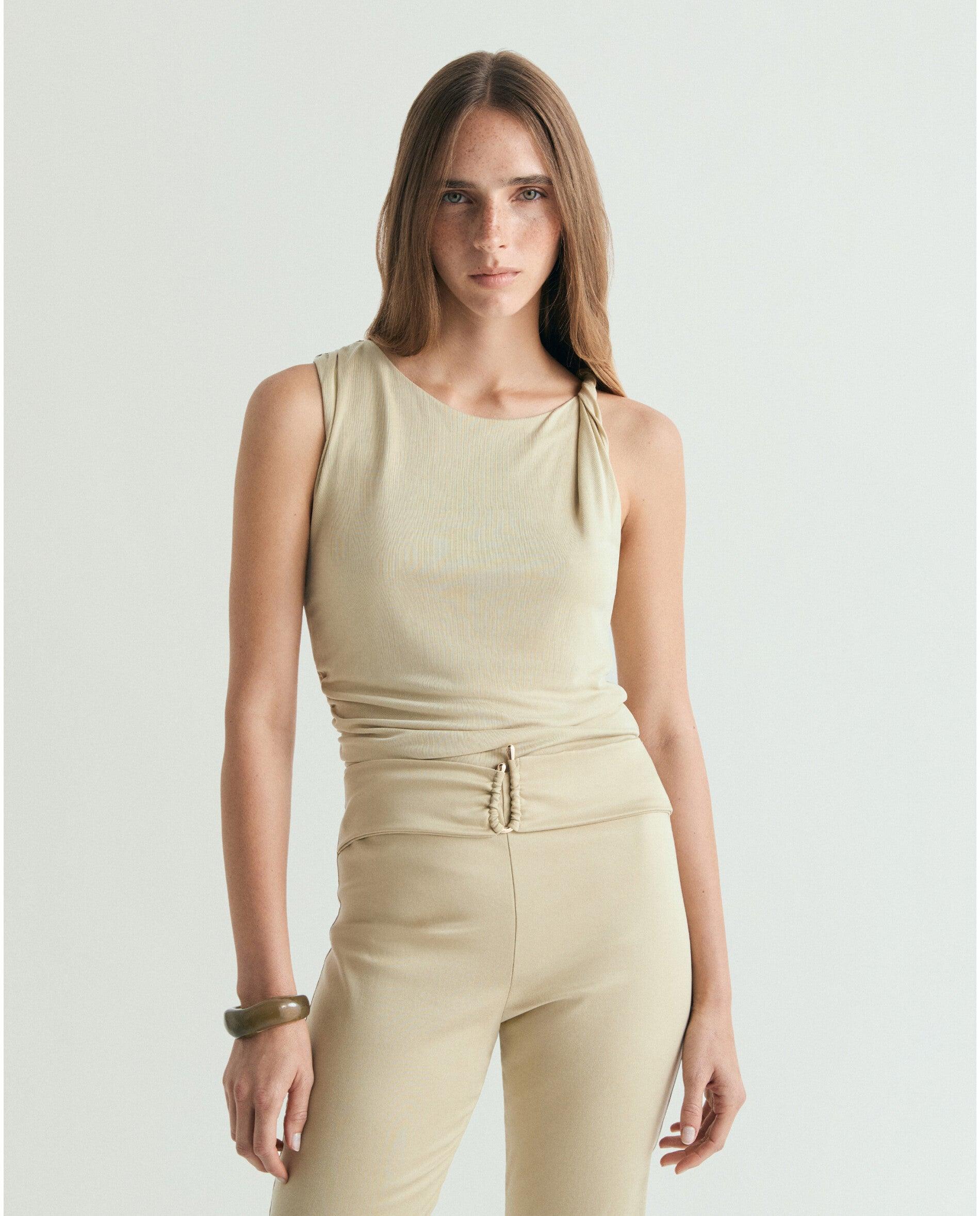 Imagem 0 de Top sem Mangas com Laçada Franzida no Ombro