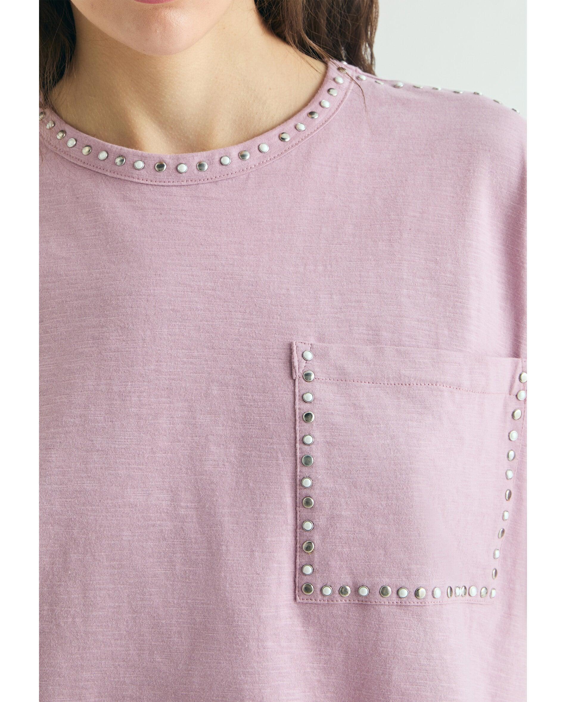 T-shirt com Bolso e Apliques Metálicos Lilás-4