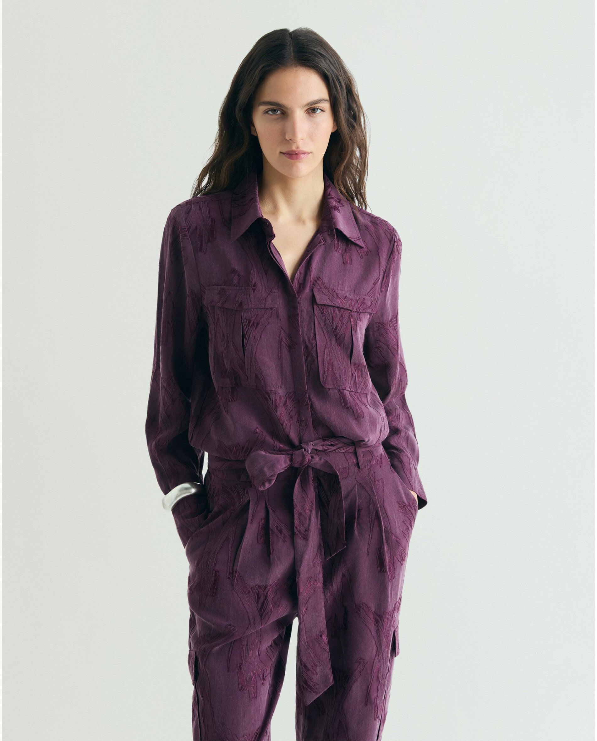 Macacão em Tecido Jacquard com Gola Tipo Camisa Bordeaux-2