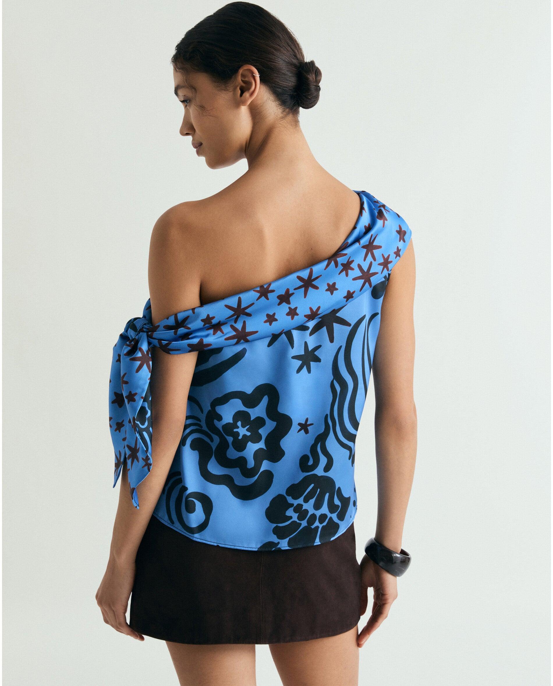 Top Estampado com Decote Assimétrico Azul-2