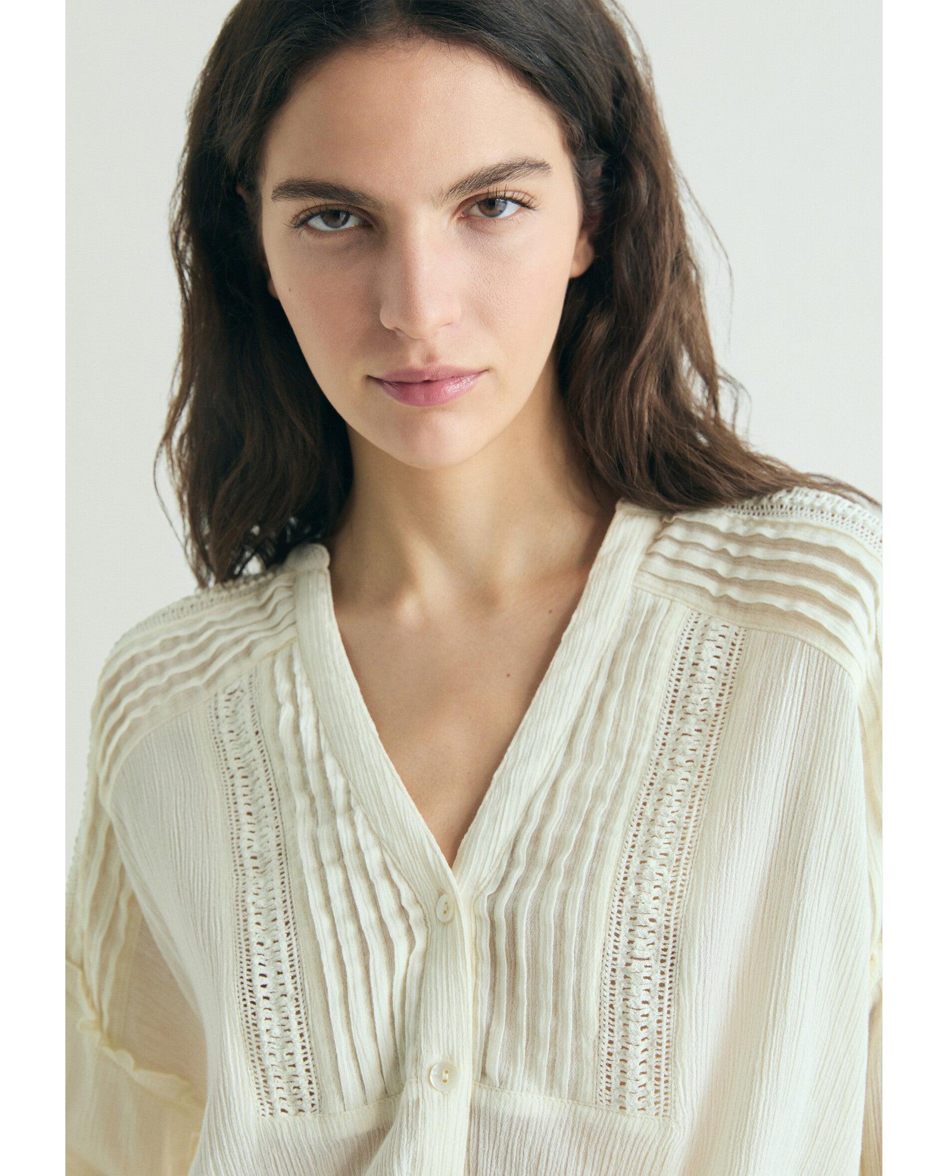 Blusa em Tecido com Textura Semitransparente Branco-4