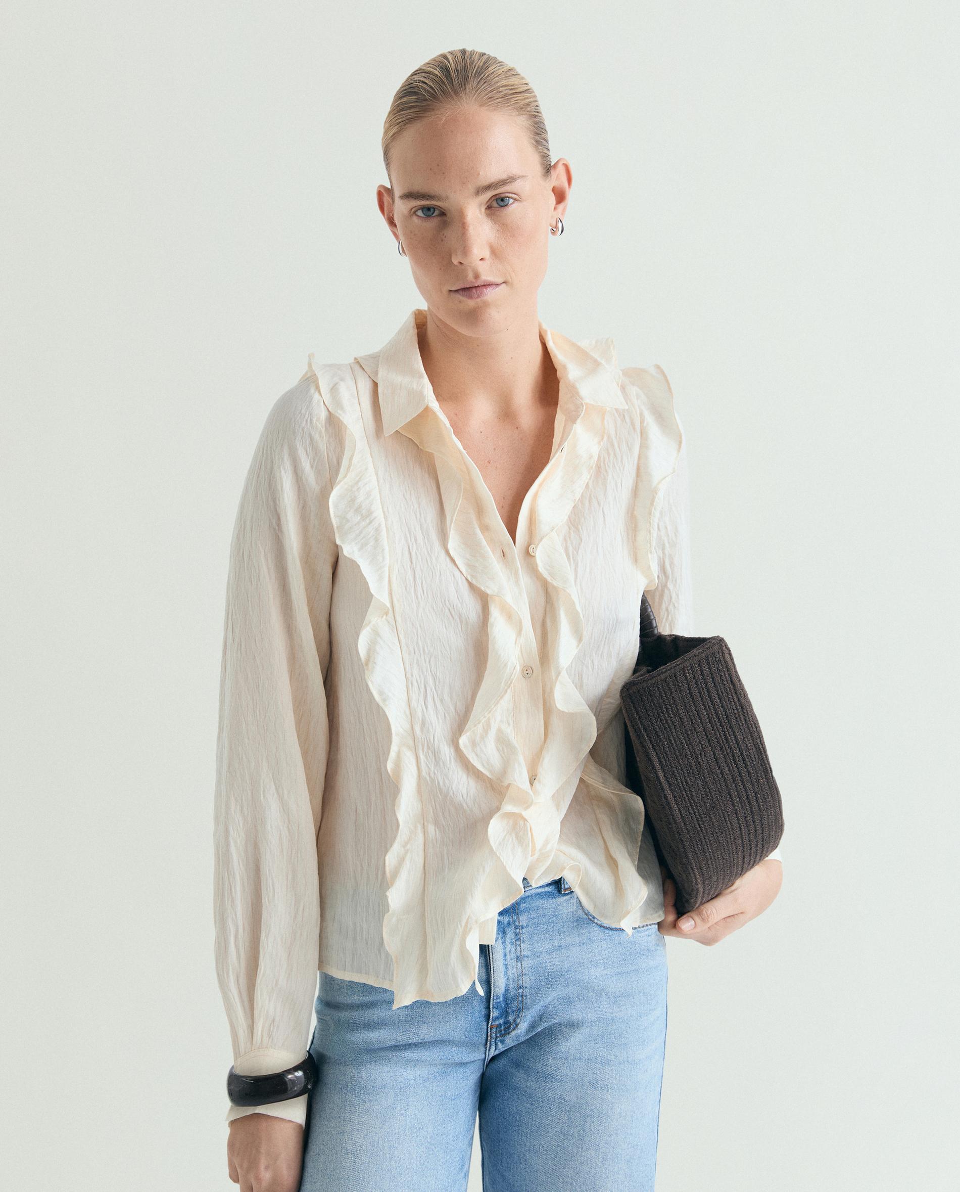 Imagem 0 de Blusa com Folhos e Mangas Ligeiramente Abalonadas