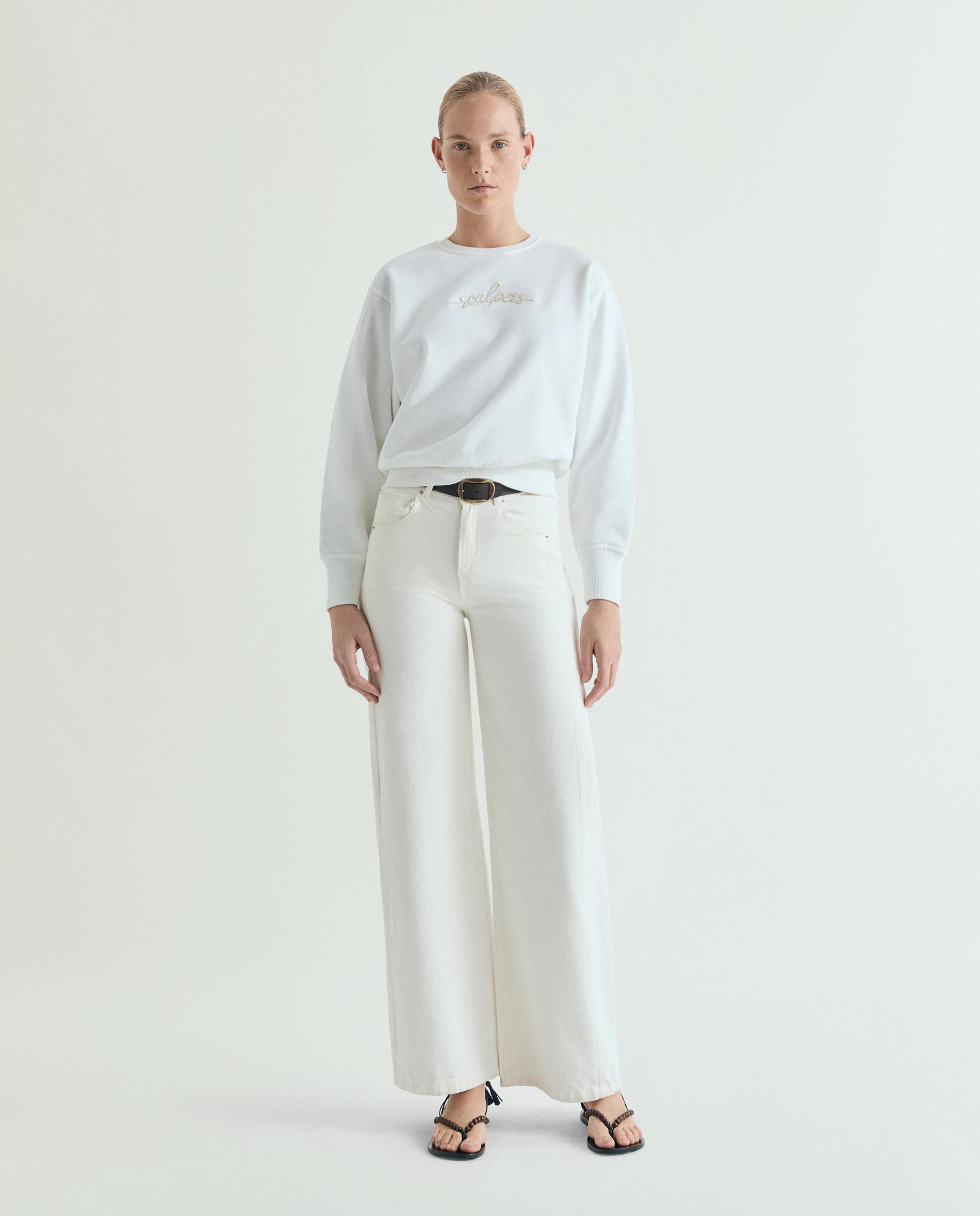 Sweatshirt com Gola Redonda e Bordado Frontal e Posterior Branco-2