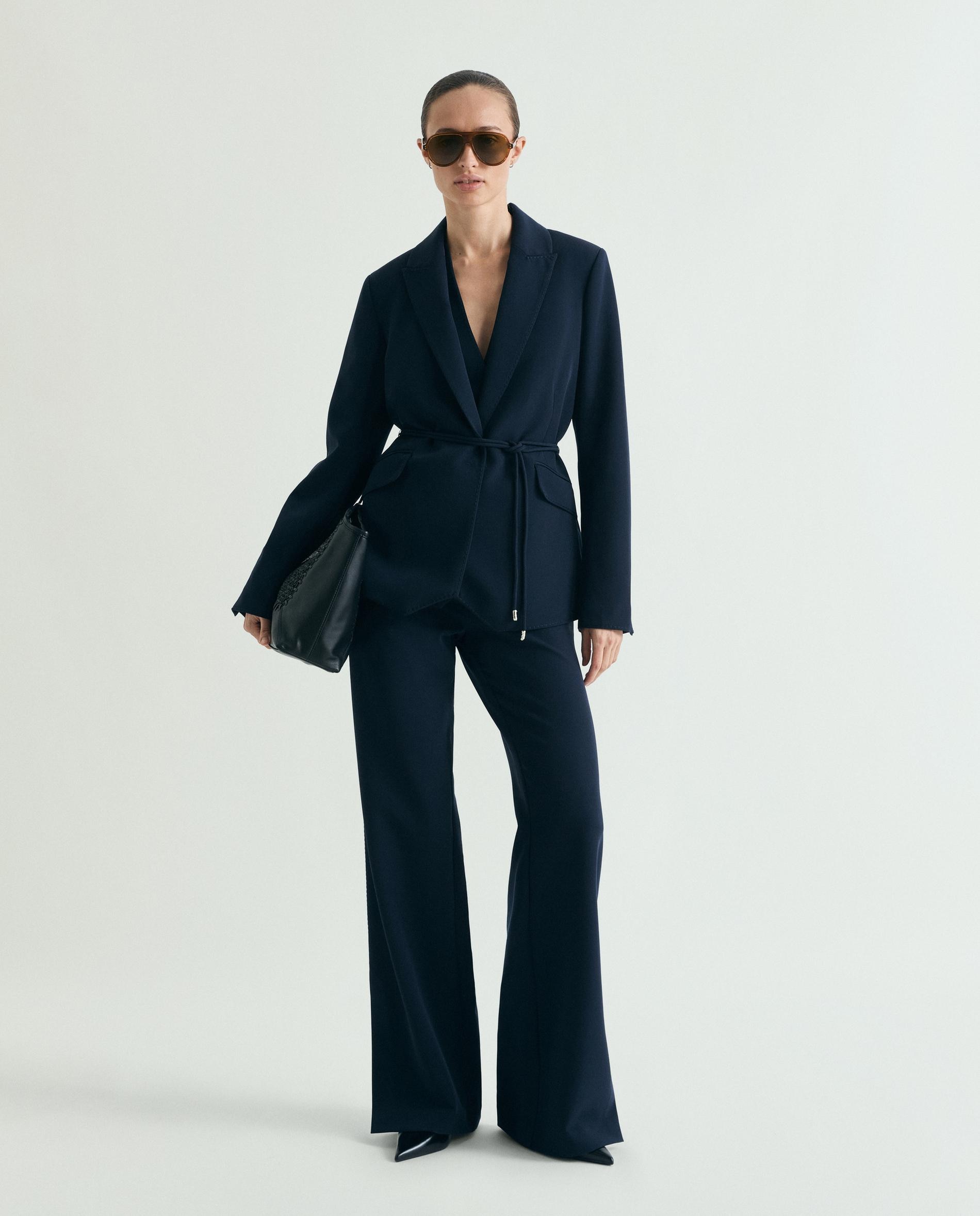 Blazer Cruzado com Cinto Ajustável em Tom Navy-4
