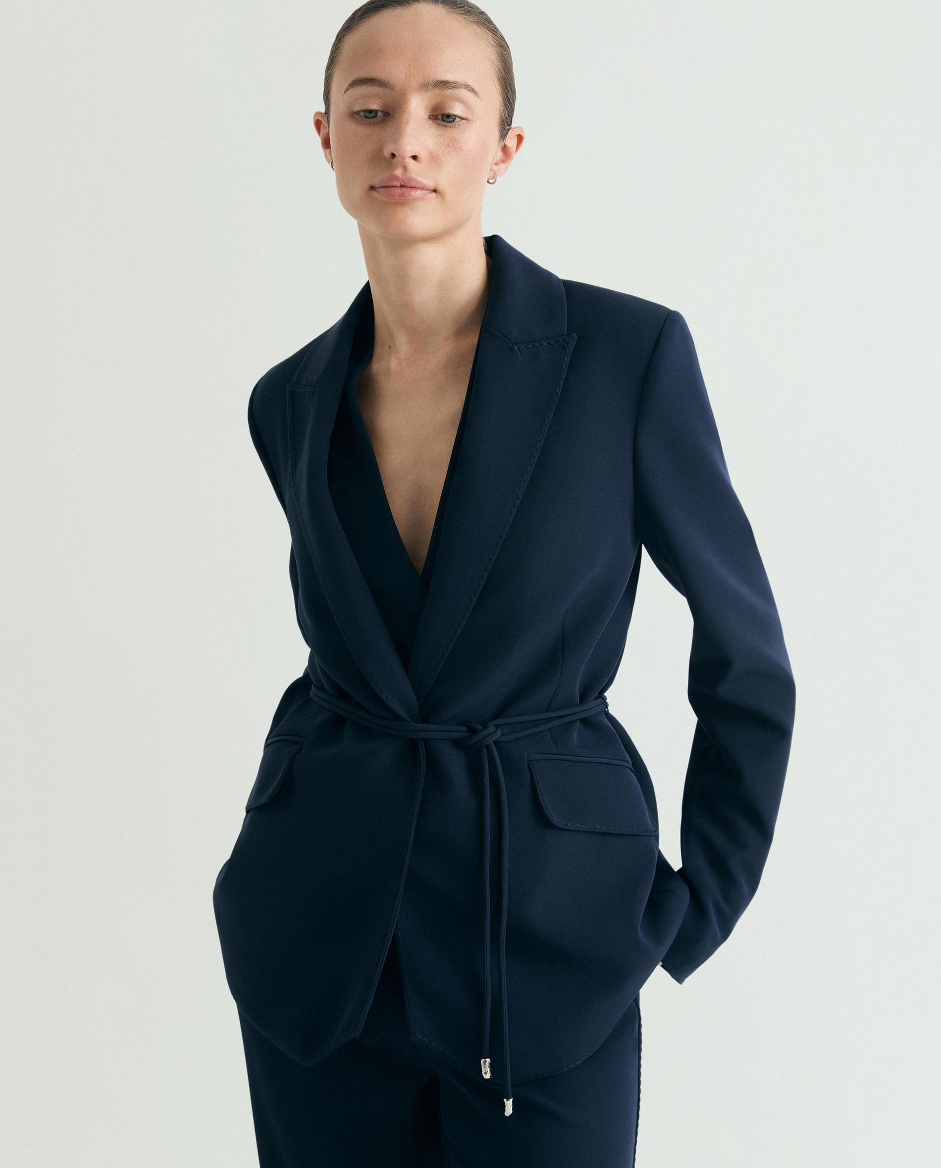 Blazer Cruzado com Cinto Ajustável em Tom Navy-5