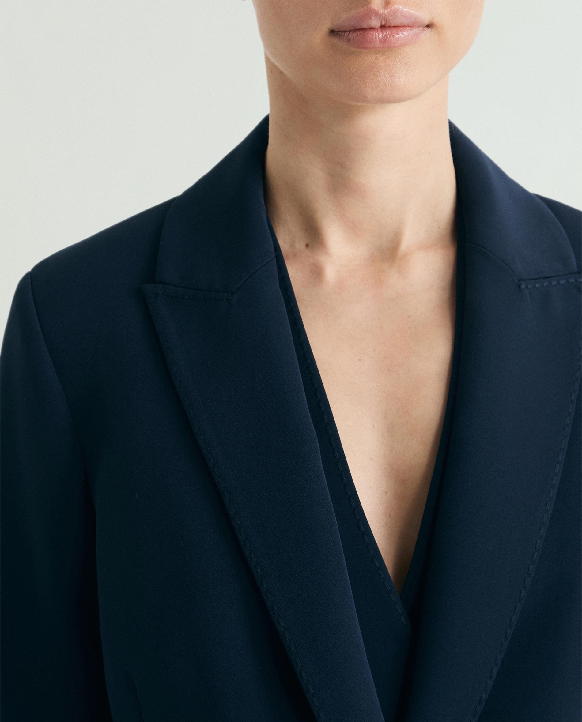 Blazer Cruzado com Cinto Ajustável em Tom Navy-6