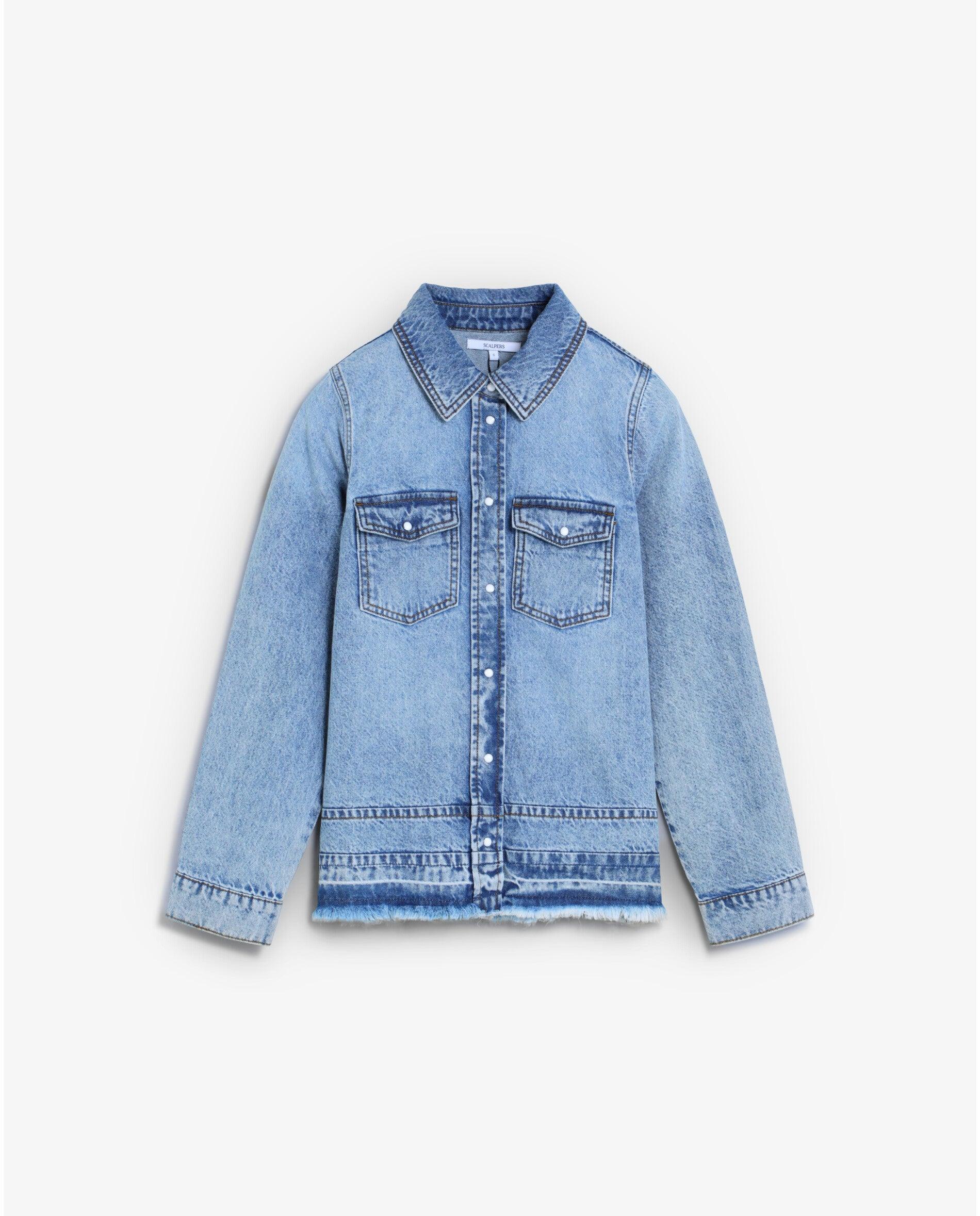 Imagem 0 de Camisa Denim com Bolsos e Bainha Desfiada