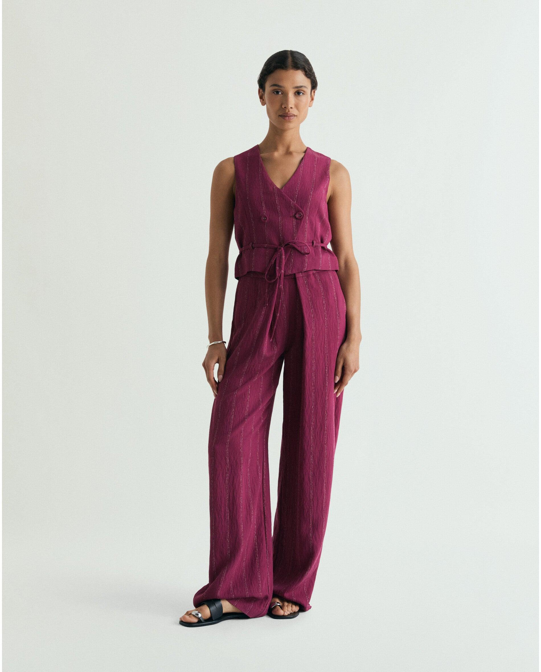 Colete Slim Fit com Fecho Cruzado Vermelho-cereja-3