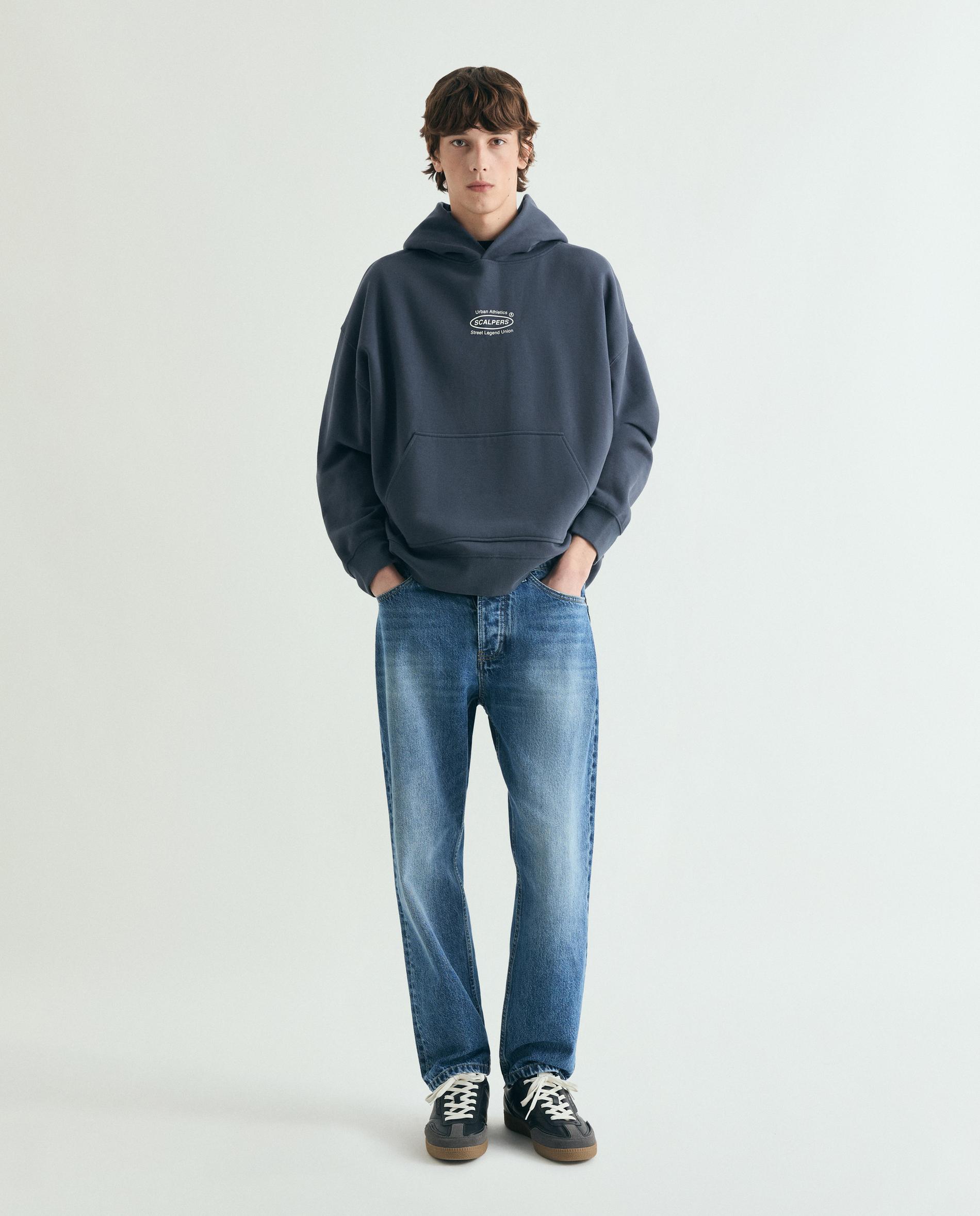 Sweatshirt com Capuz e Print Posterior Azul-marinho-3