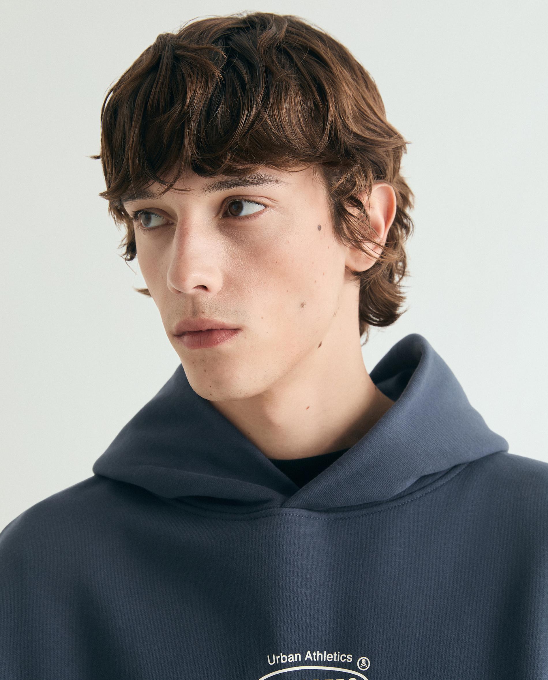 Sweatshirt com Capuz e Print Posterior Azul-marinho-4