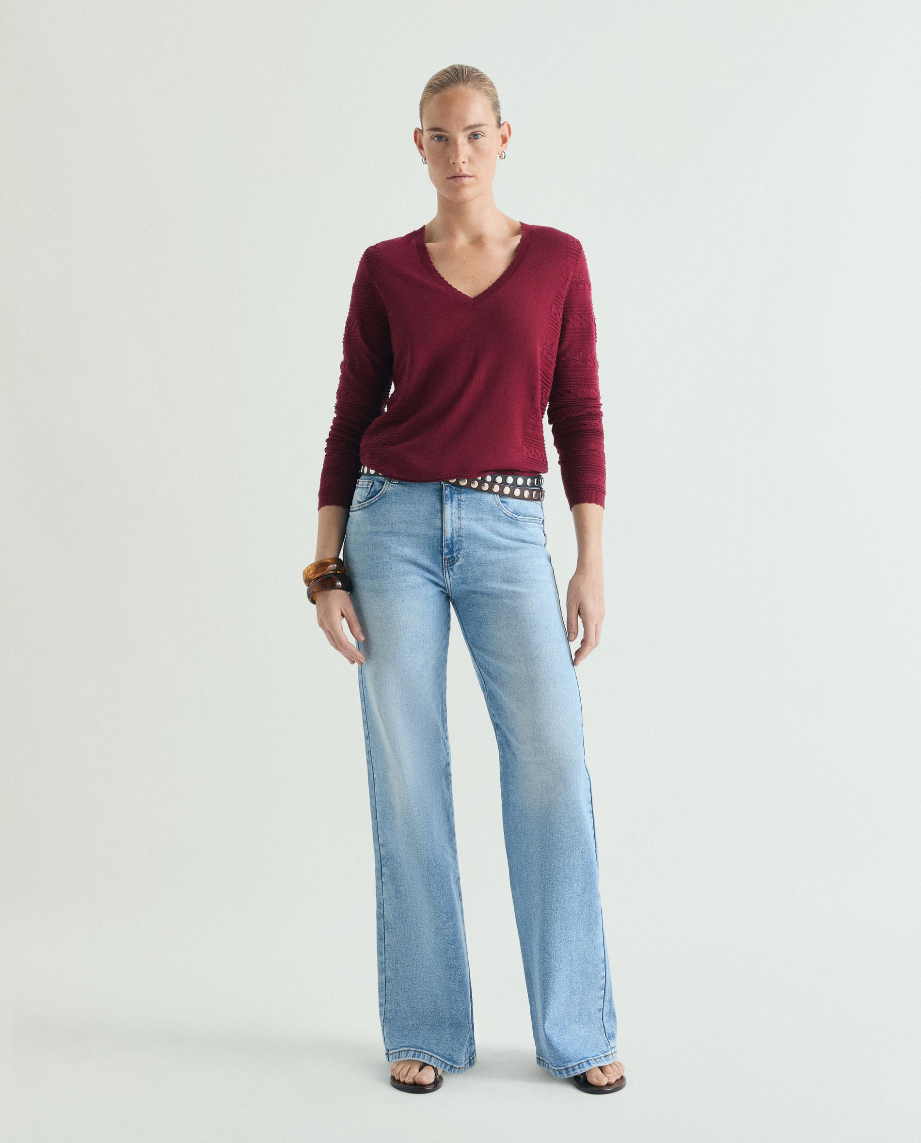 Camisola Regular Fit com Gola em V Cereja-3
