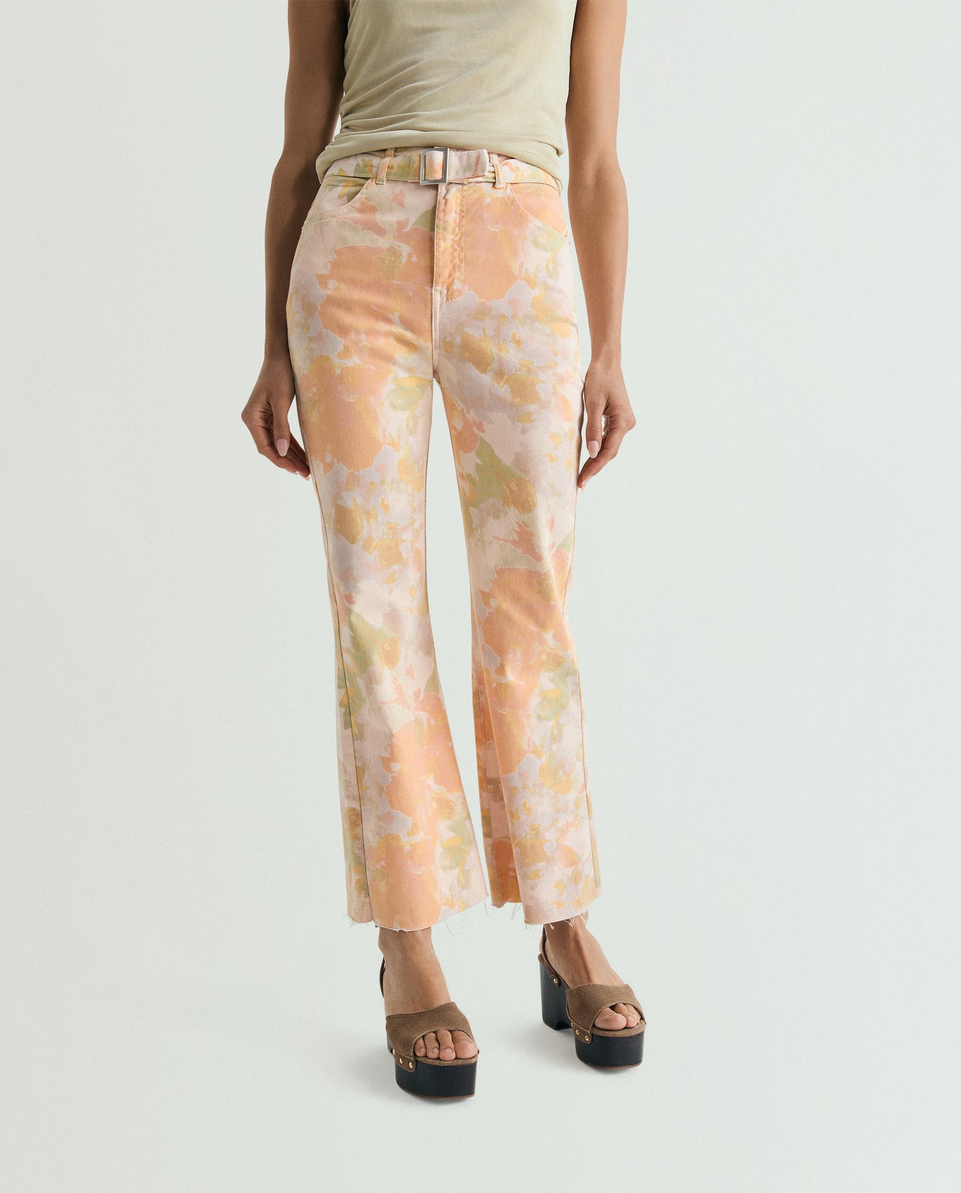 Jeans À Boca de Sino Estampados com Cinto em Tom Pêssego-2